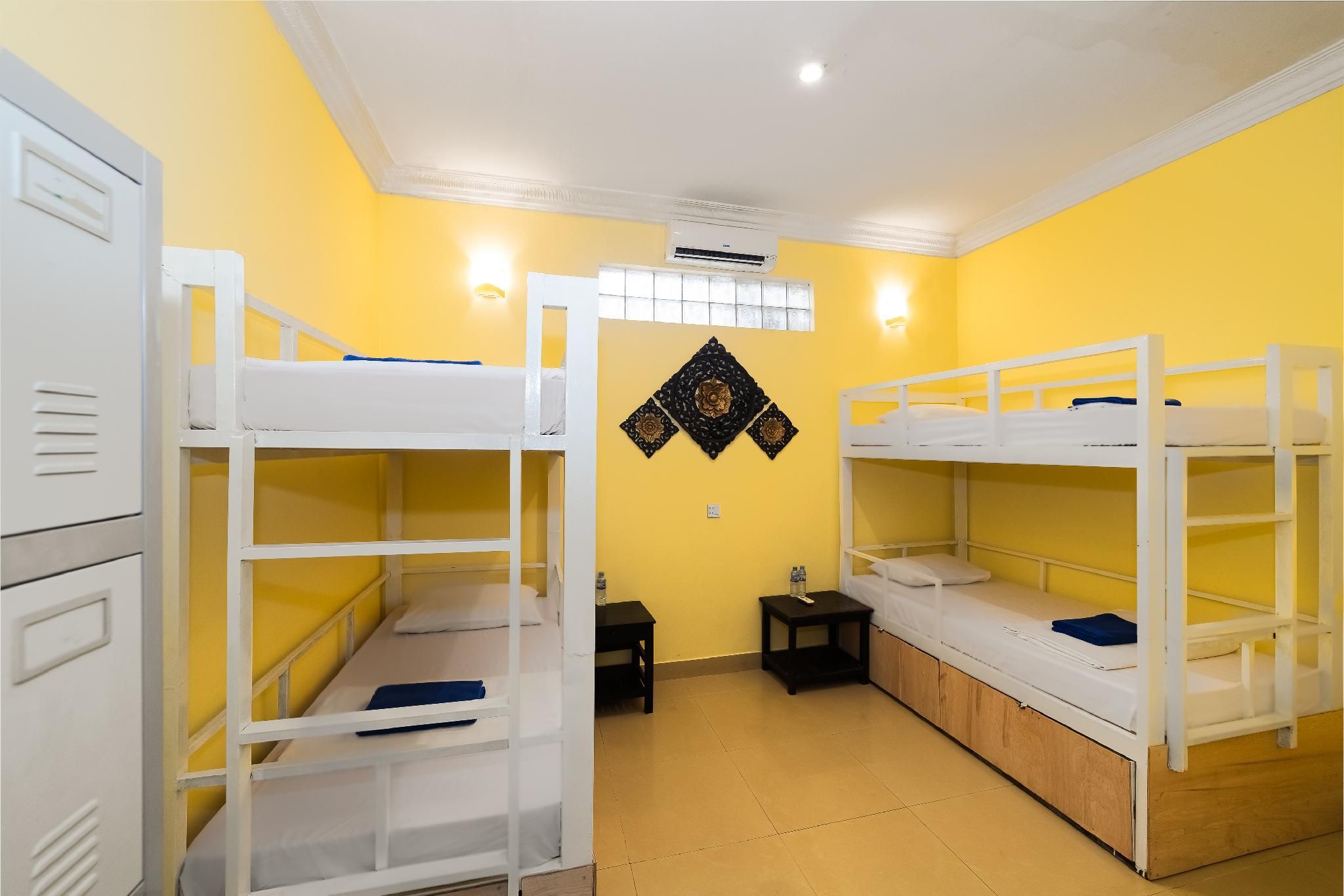1 Person in Dormitory - Mixed
