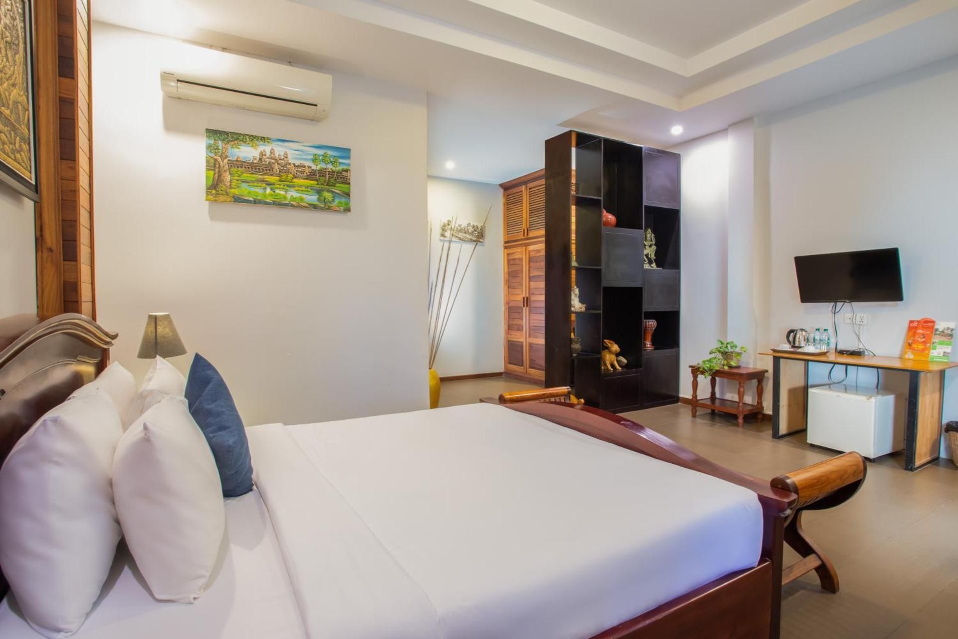 Samnak Lounge  Deluxe Double Room with Pool Access 2