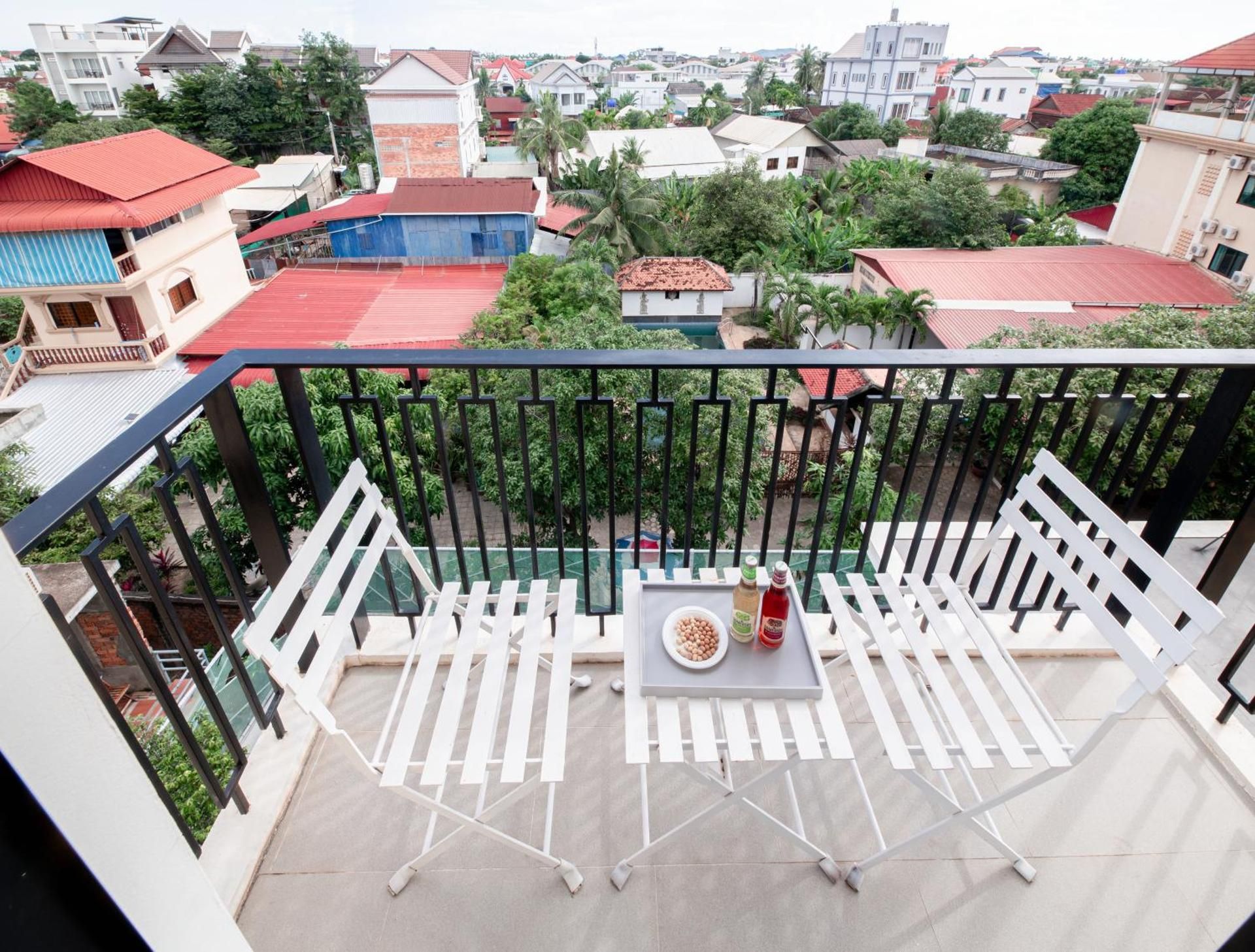 Deluxe King Room with Balcony
