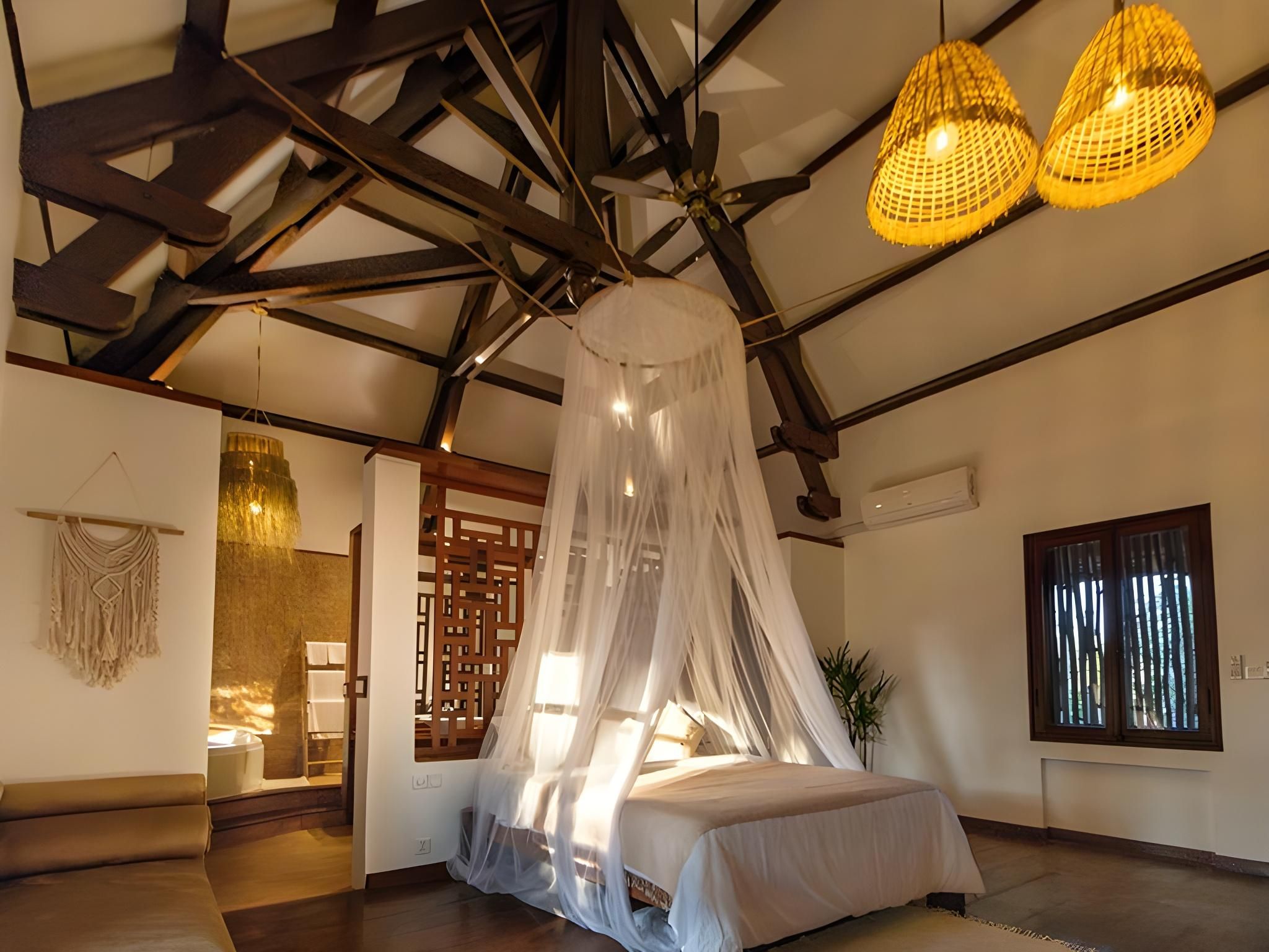 King Room with Spa Bath