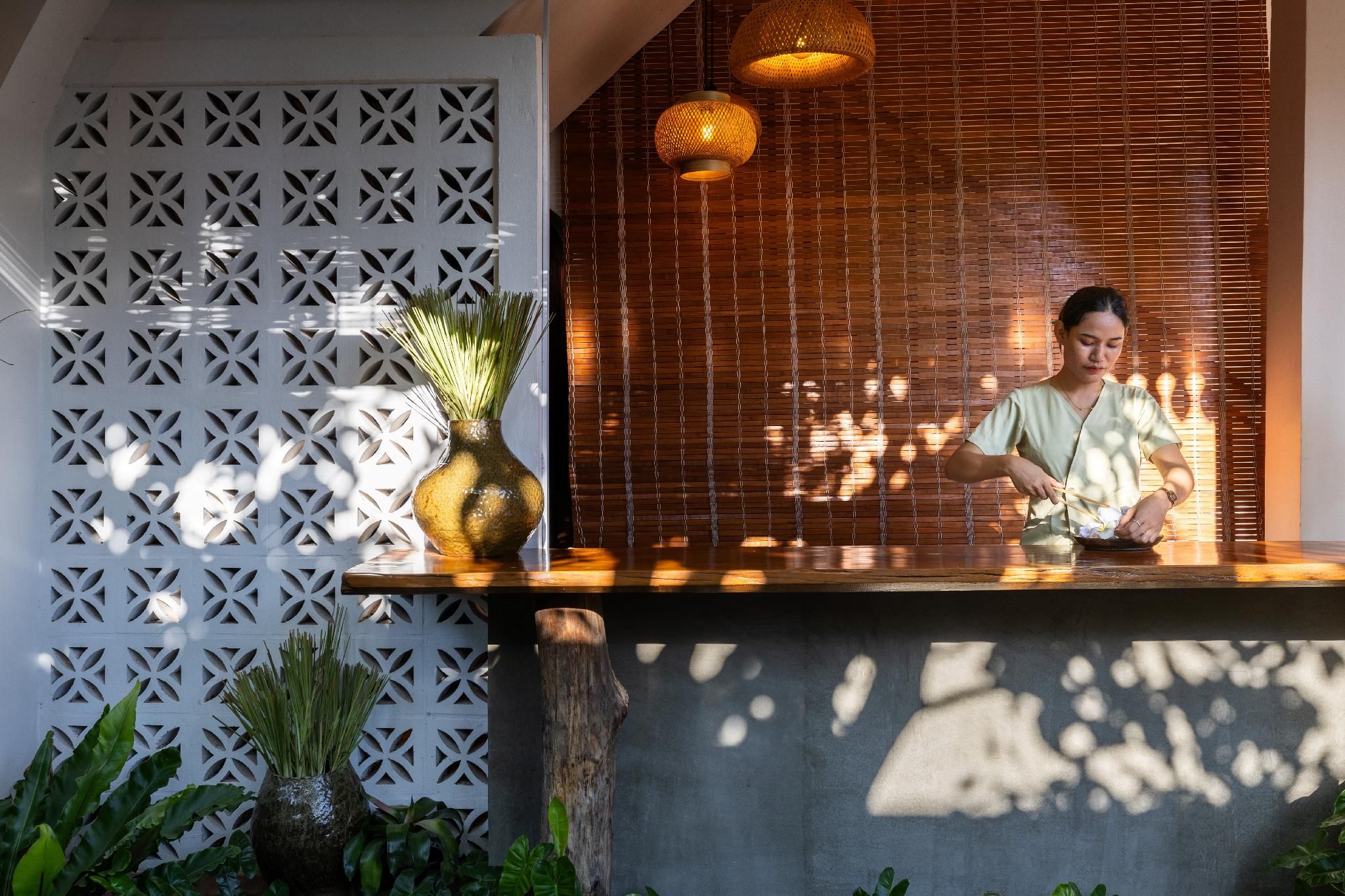 amenity (guest room)