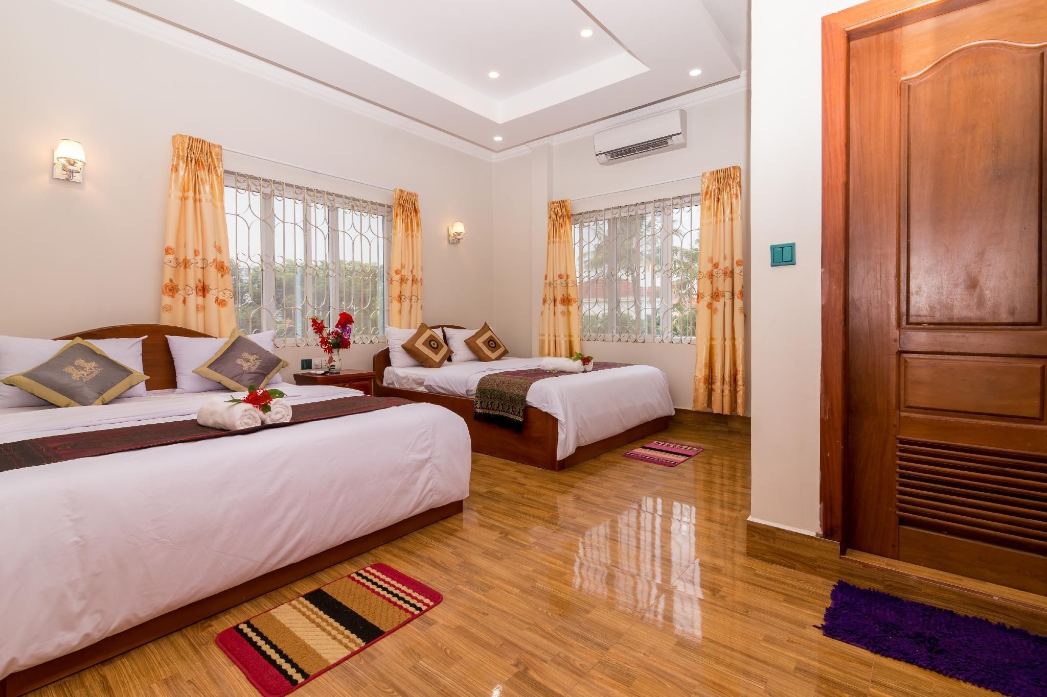 Deluxe Family Room