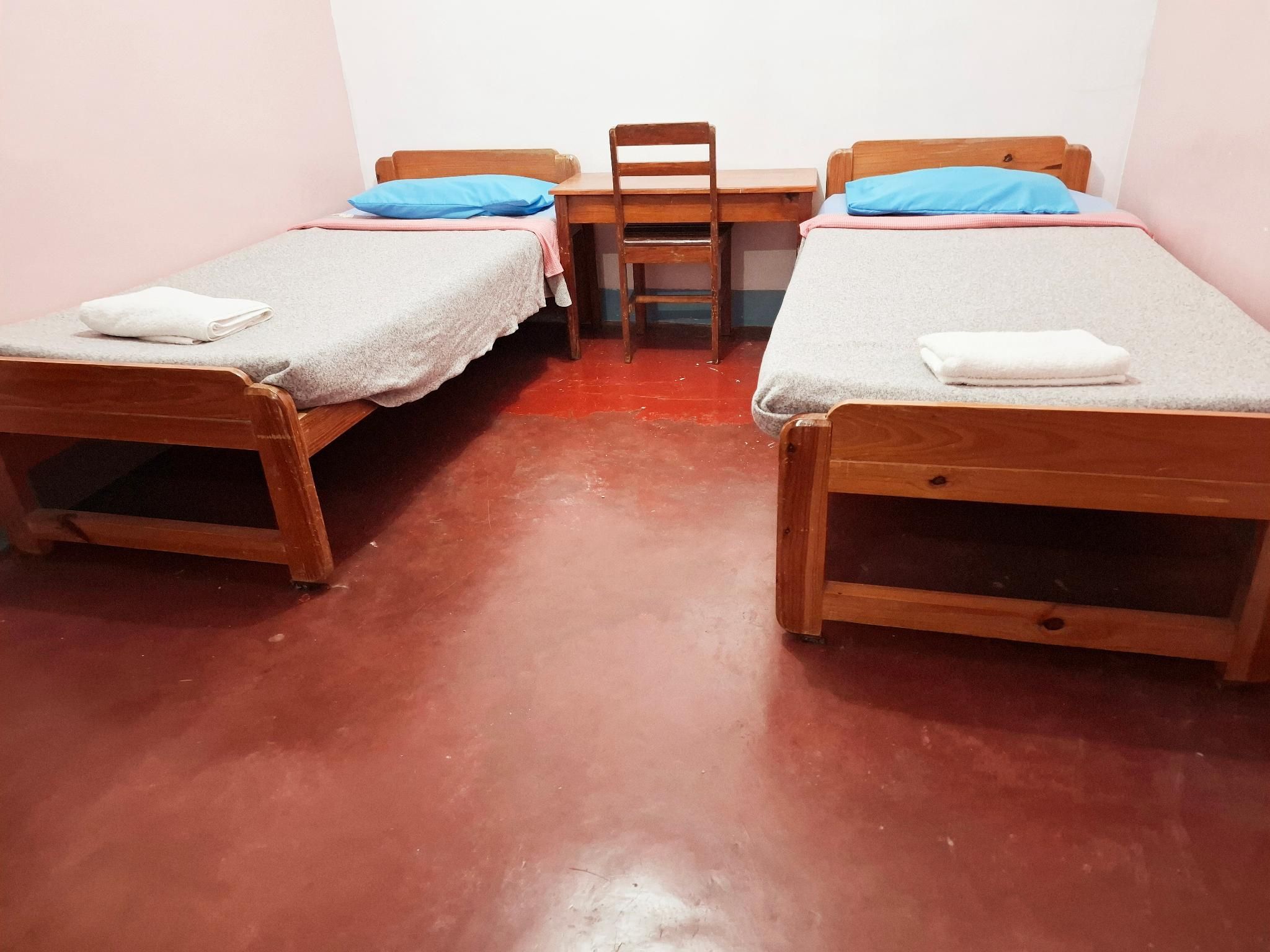 Room for 5 People - Non-Smoking