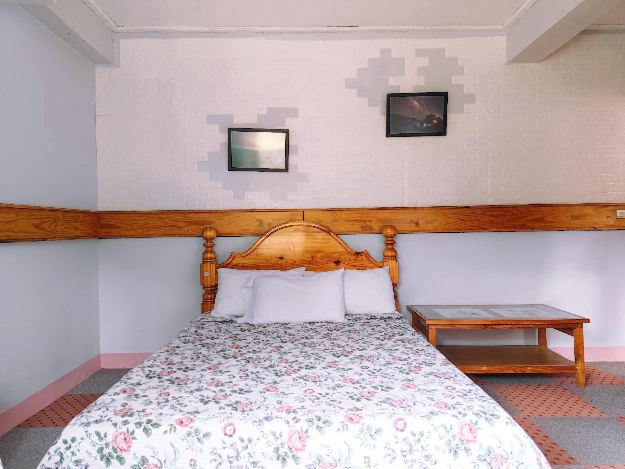 Inandako's Bed and Breakfast Double Room 2