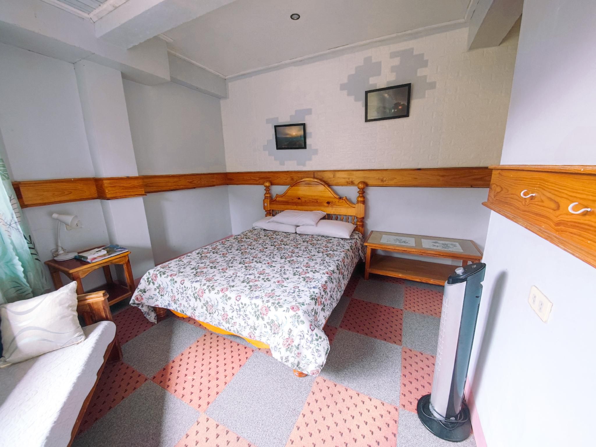 Inandako's Bed and Breakfast Double Room 3