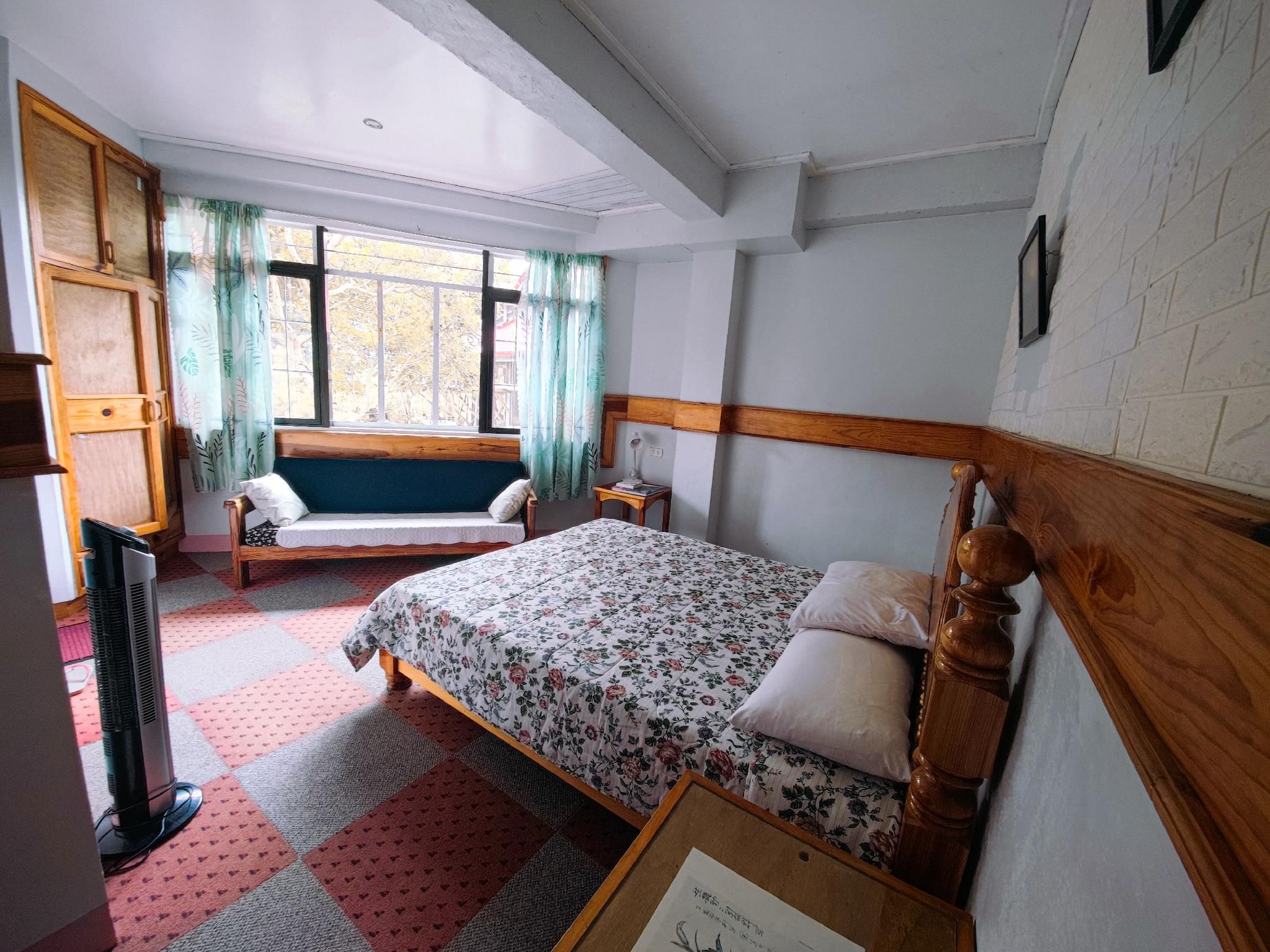 Inandako's Bed and Breakfast Double Room