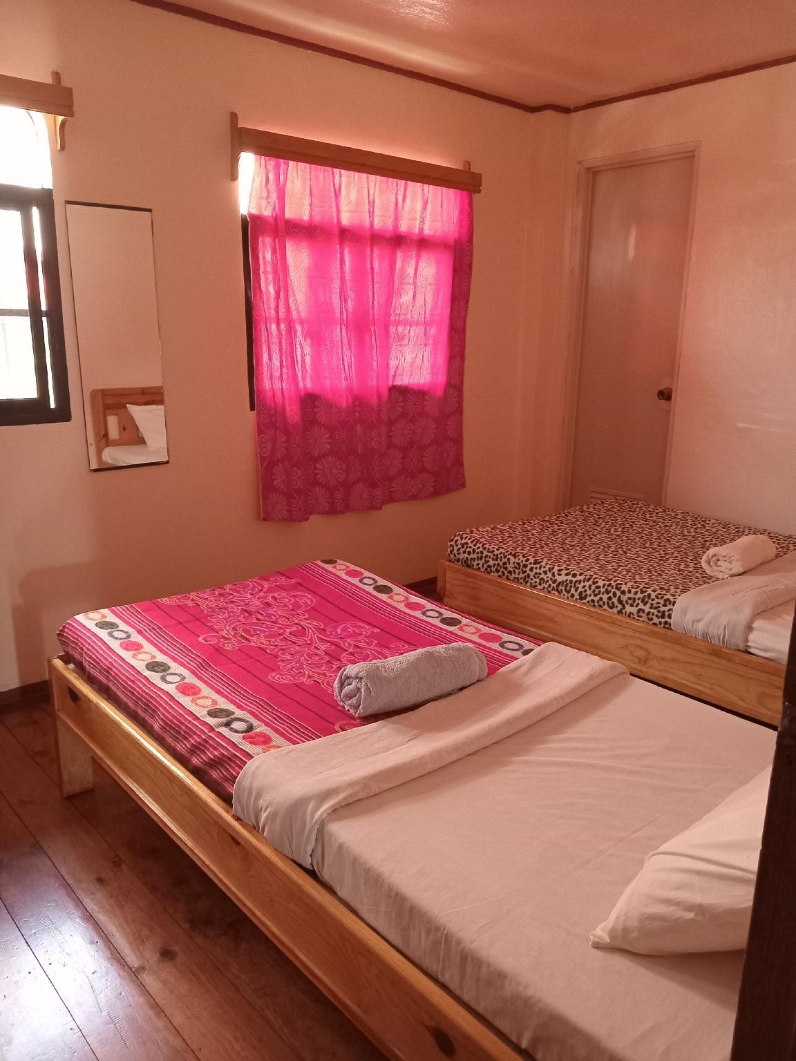 Standard Twin Bed Private Bathroom