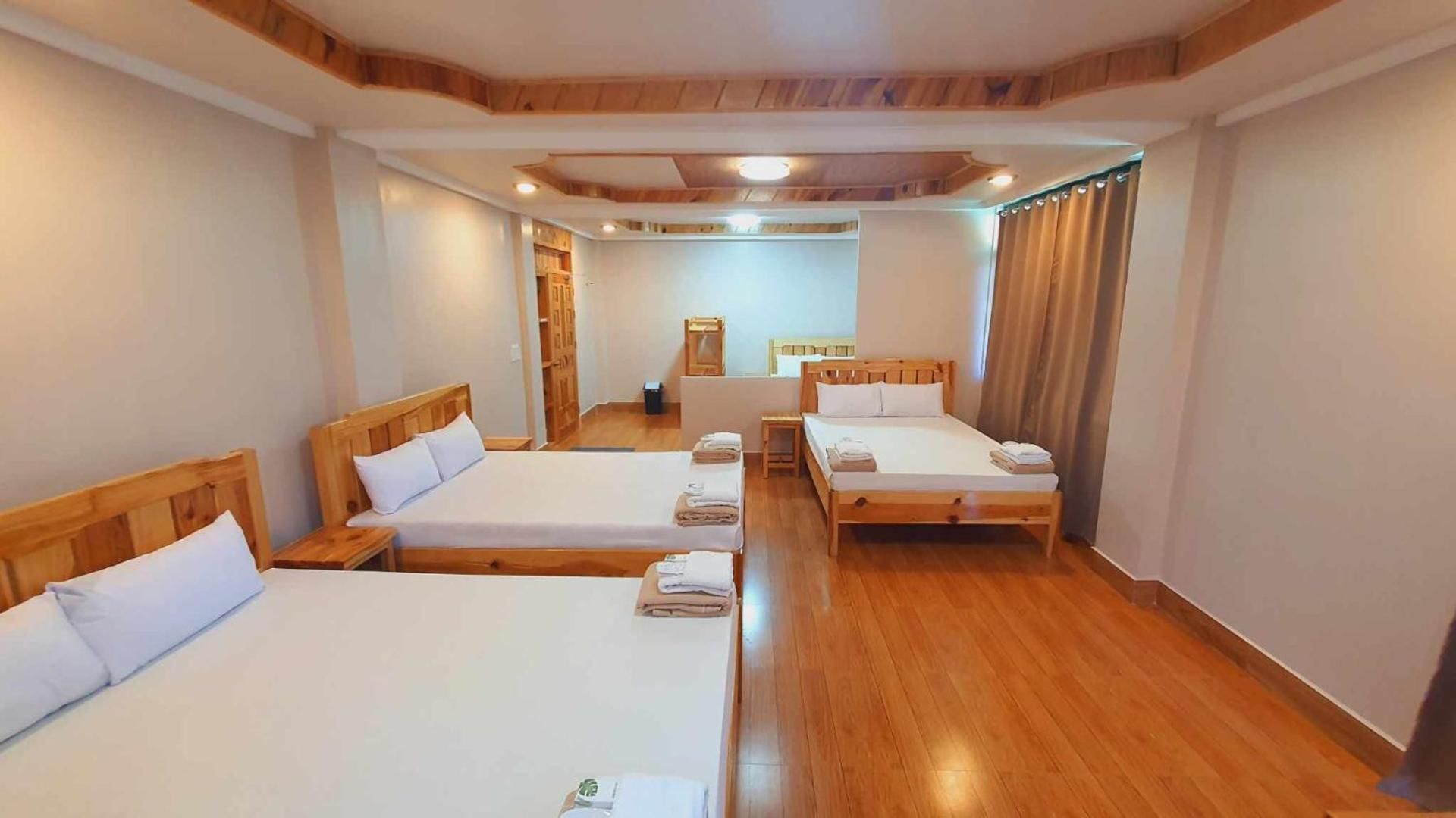 Deluxe Family Room
