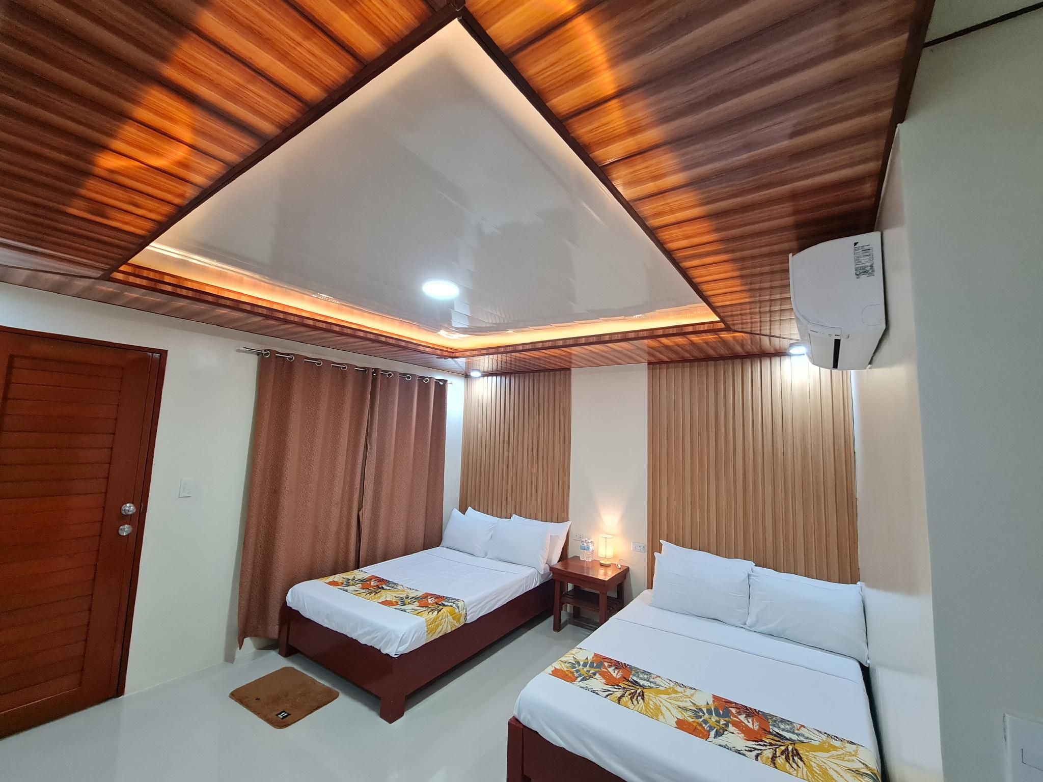 Tinipak Lodge Double Room with Garden View 2