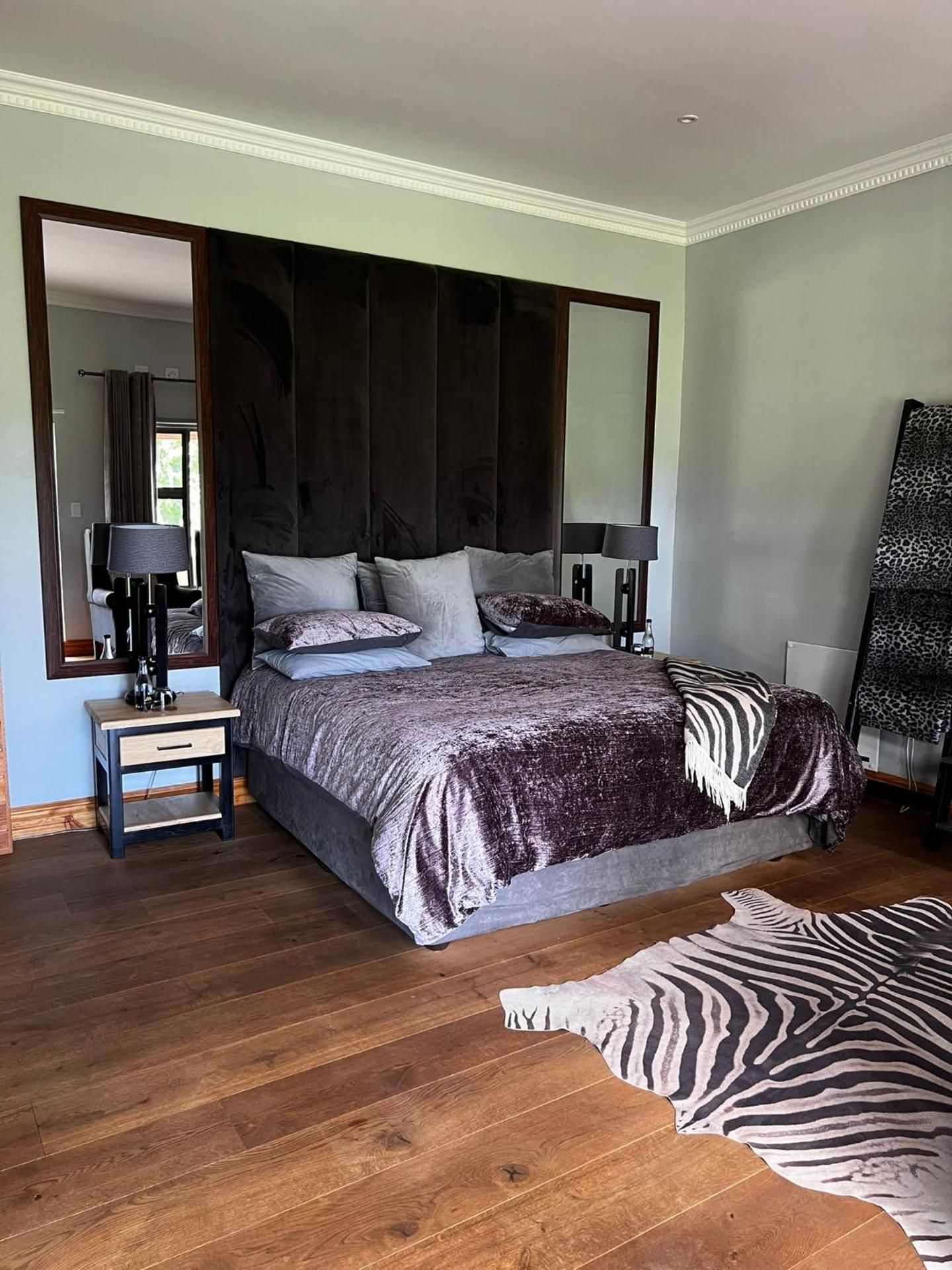Luxury King Room