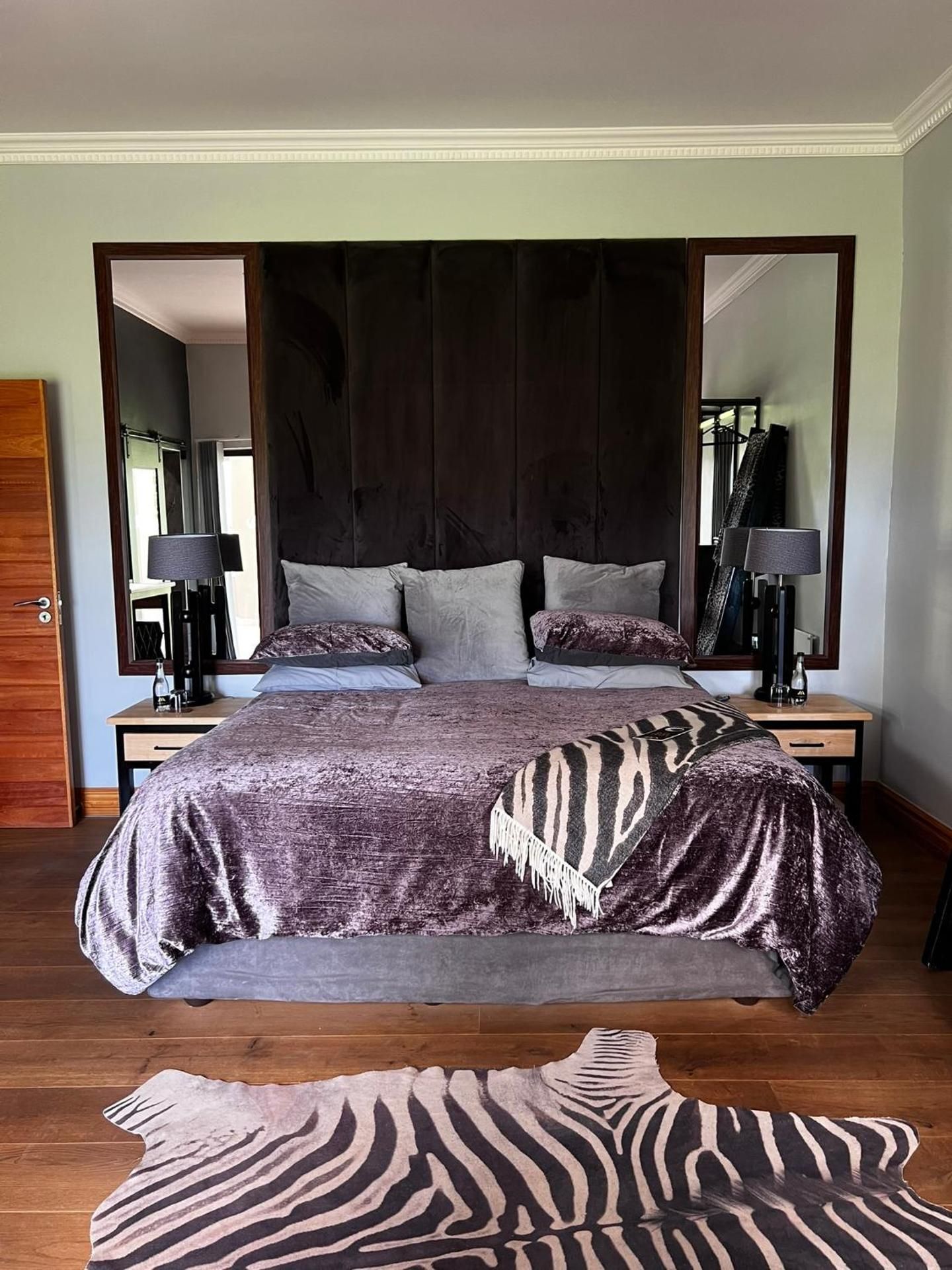 Luxury King Room