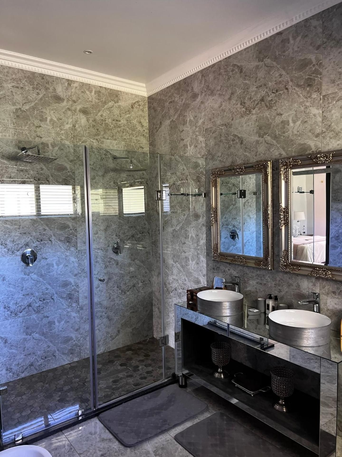Basic King Room
