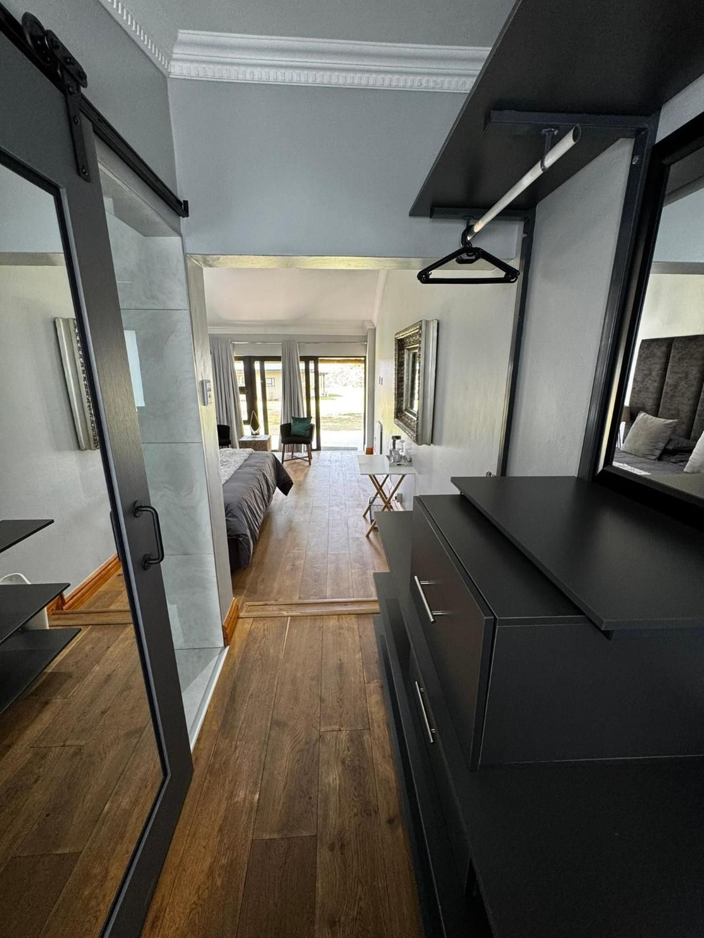 Honeymoon Suite