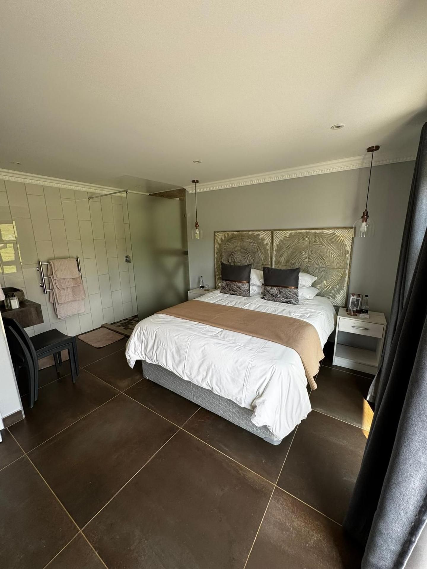 Premium Queen Room
