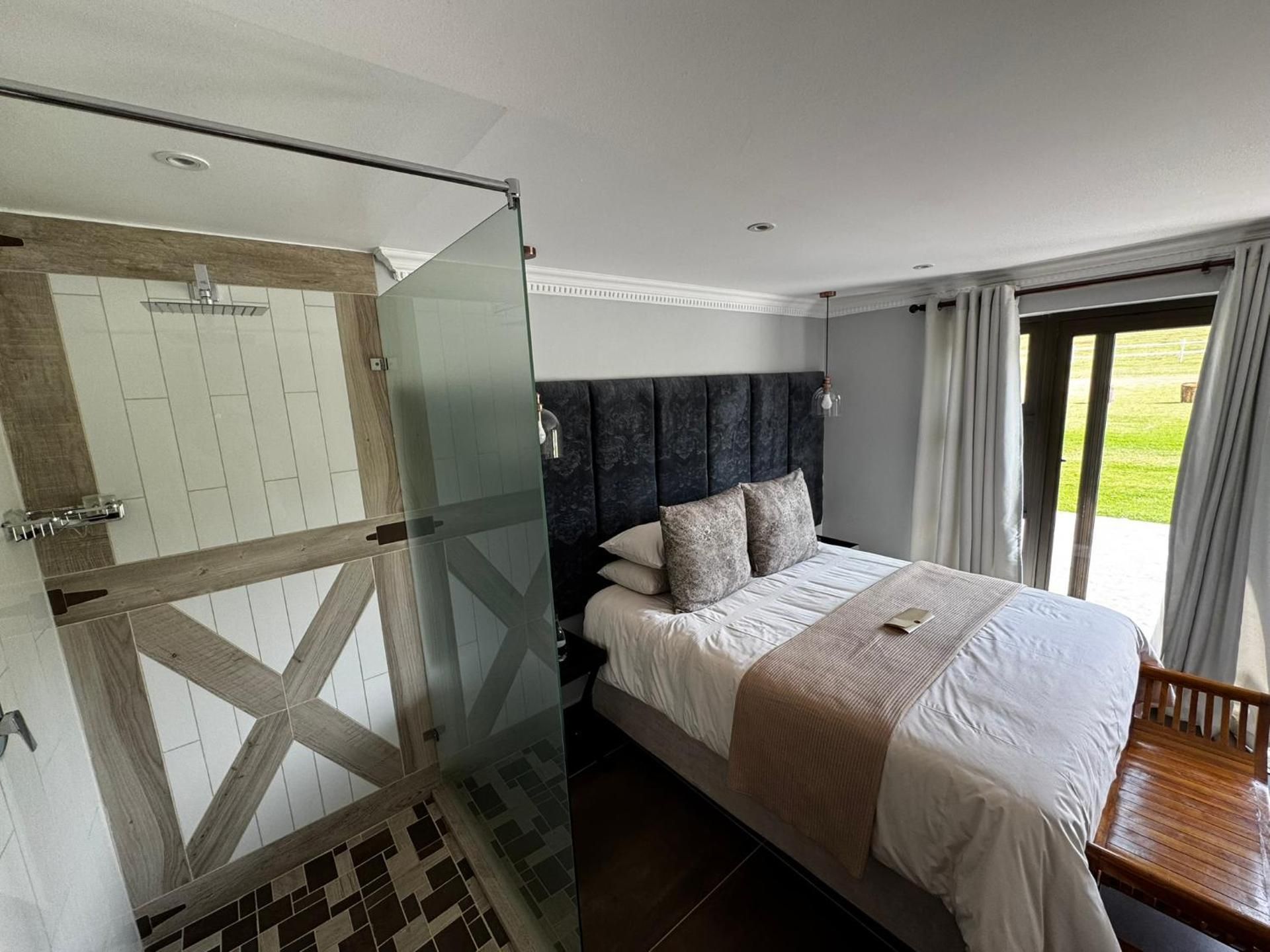 Honeymoon Queen Room