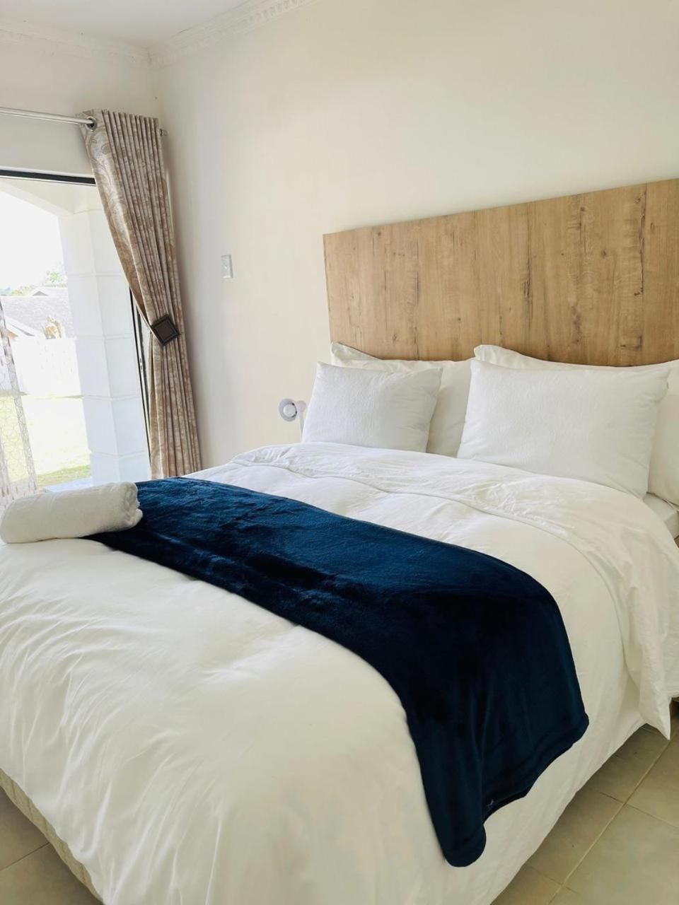 Queen Room with Garden View