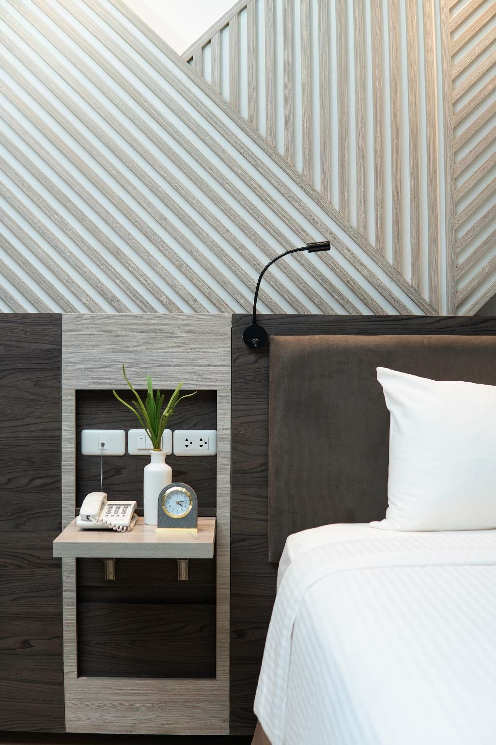 Adelina Hotel and Suites Executive King 3