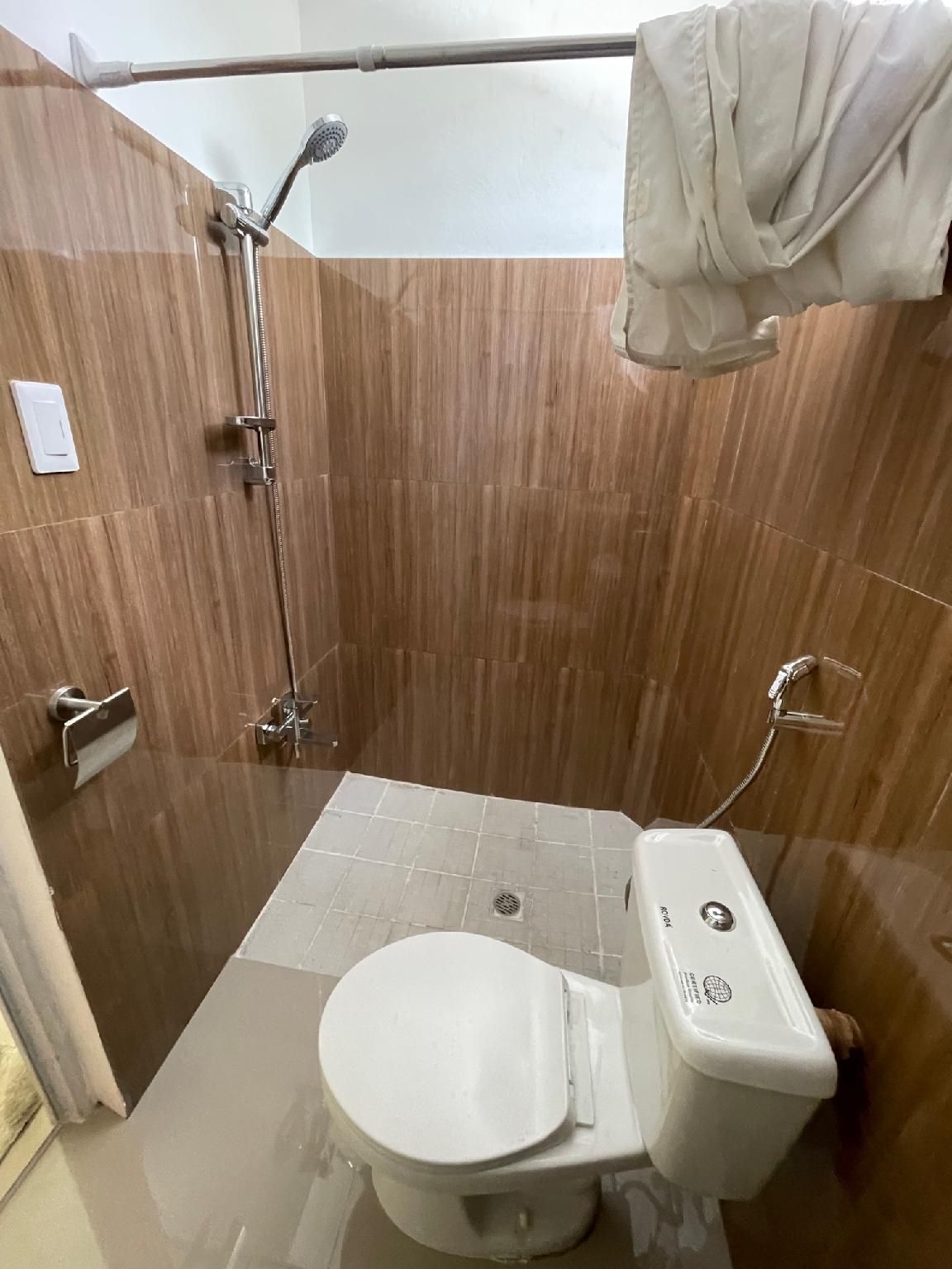 Corner Twin Room - Non-Smoking