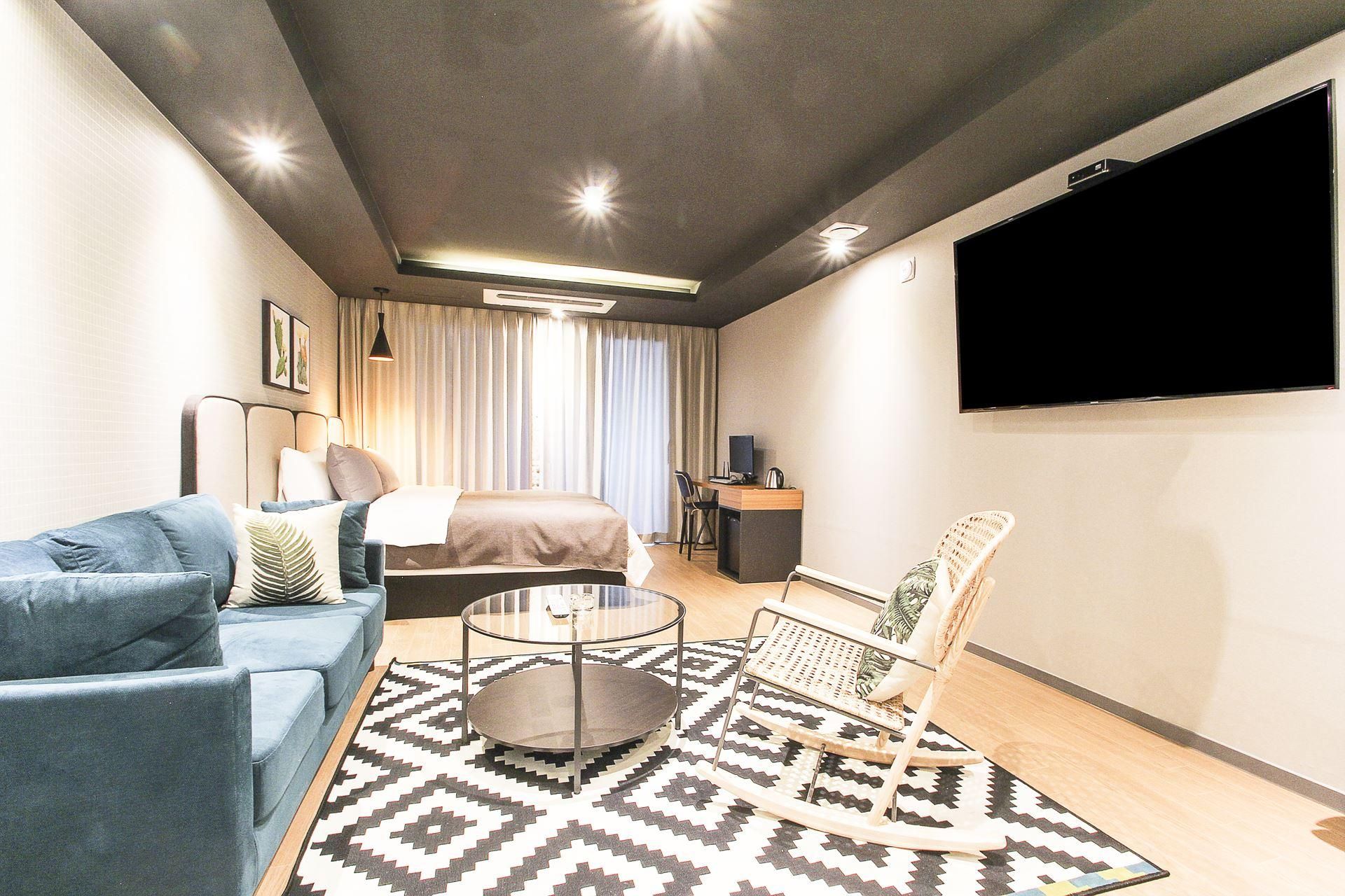 Ulsan Brown Dot Hotel Seongnam VIP - Netflix, Styler Provided 3