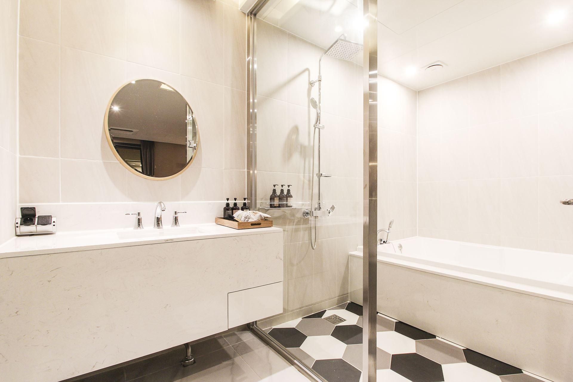 Ulsan Brown Dot Hotel Seongnam Suite Twin - Netflix, Styler Provided 2