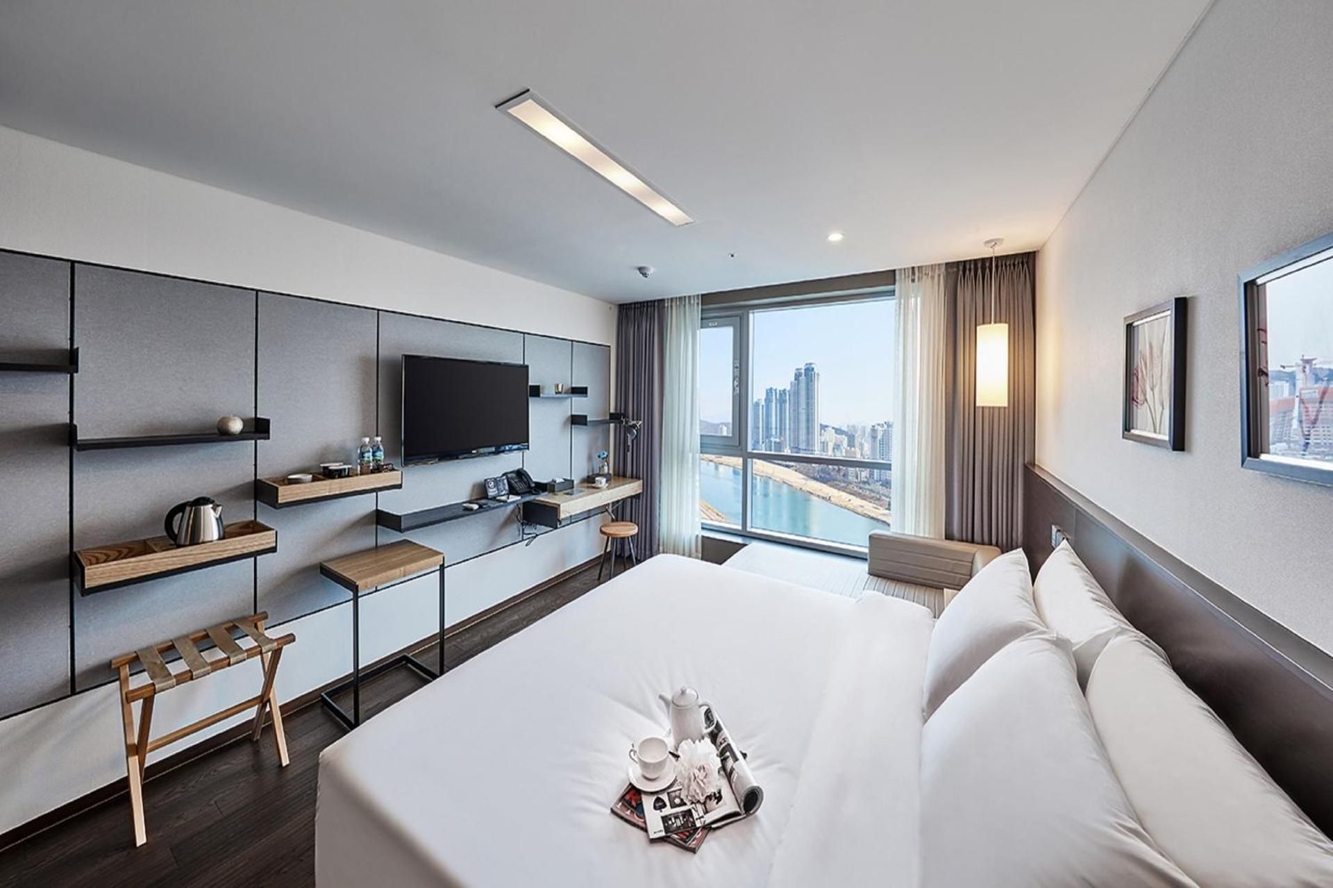 [Free Breakfast for 1 person] Free room upgrade from Supeior to Deluxe Double Room with River View