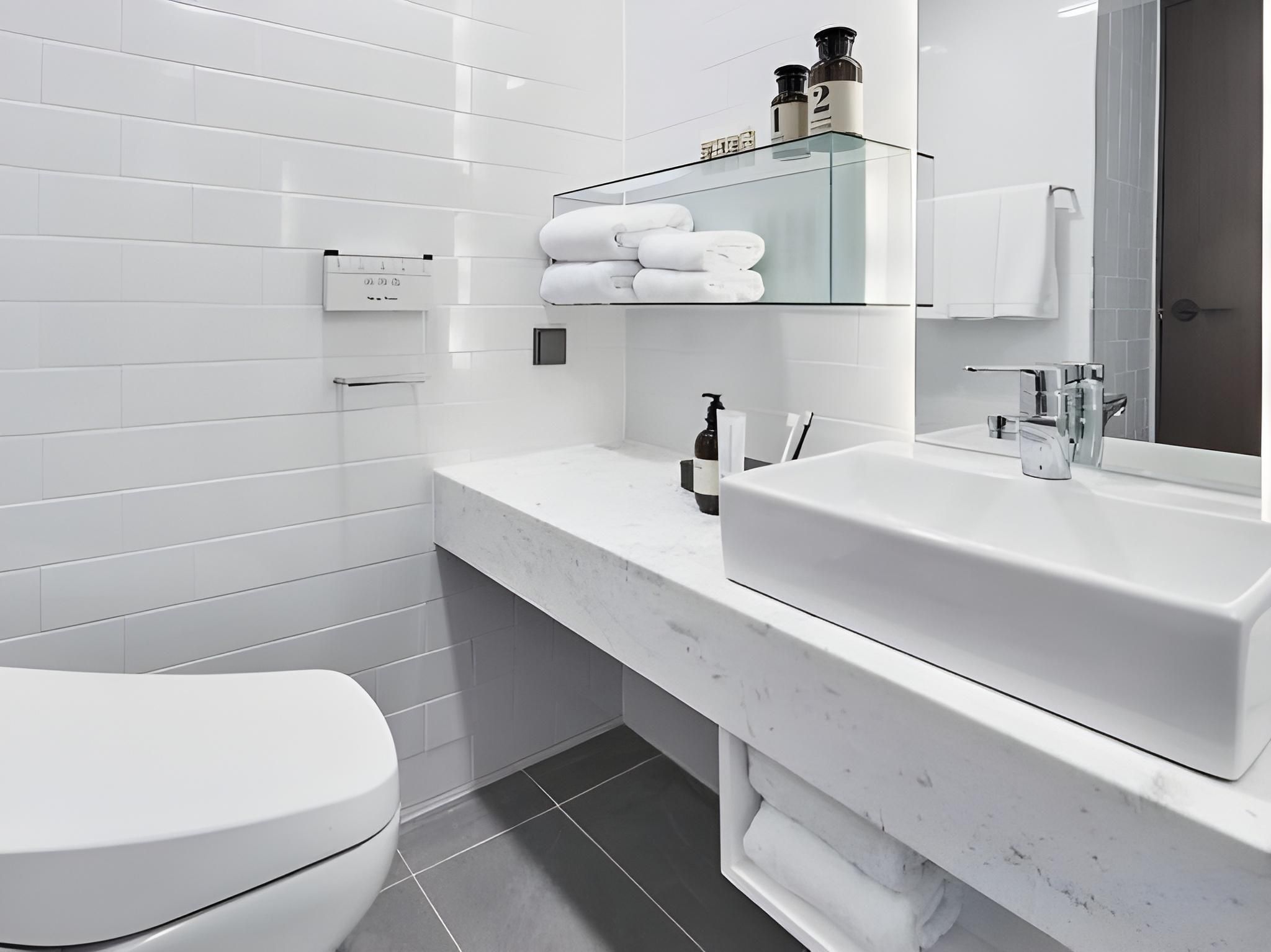 Hotel Riverside Deluxe Double Low Floor Room with Half view 3