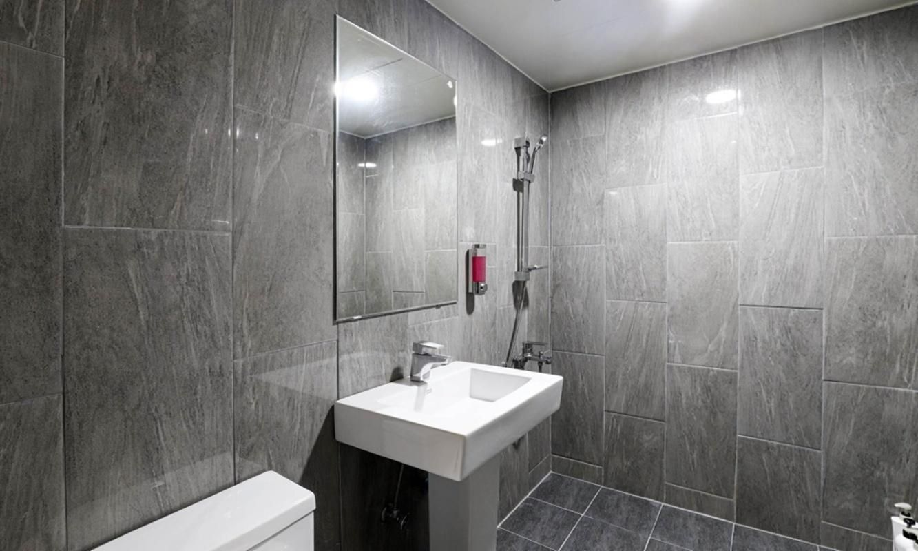 Hotel H2 Standard Room 3