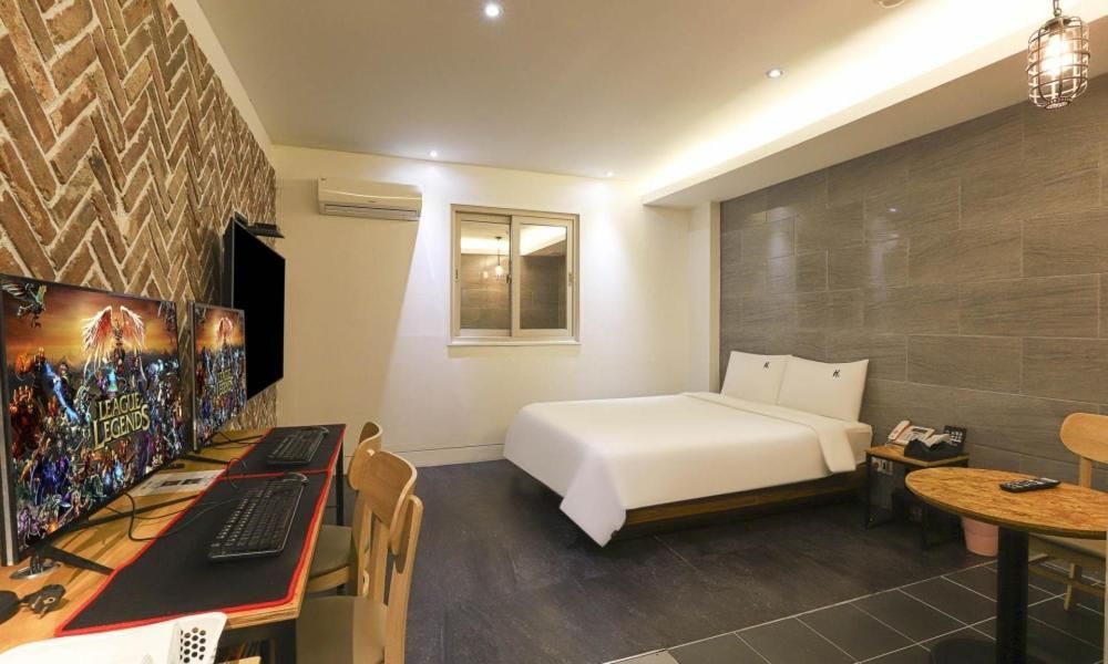 Hotel H2 Standard Room 2