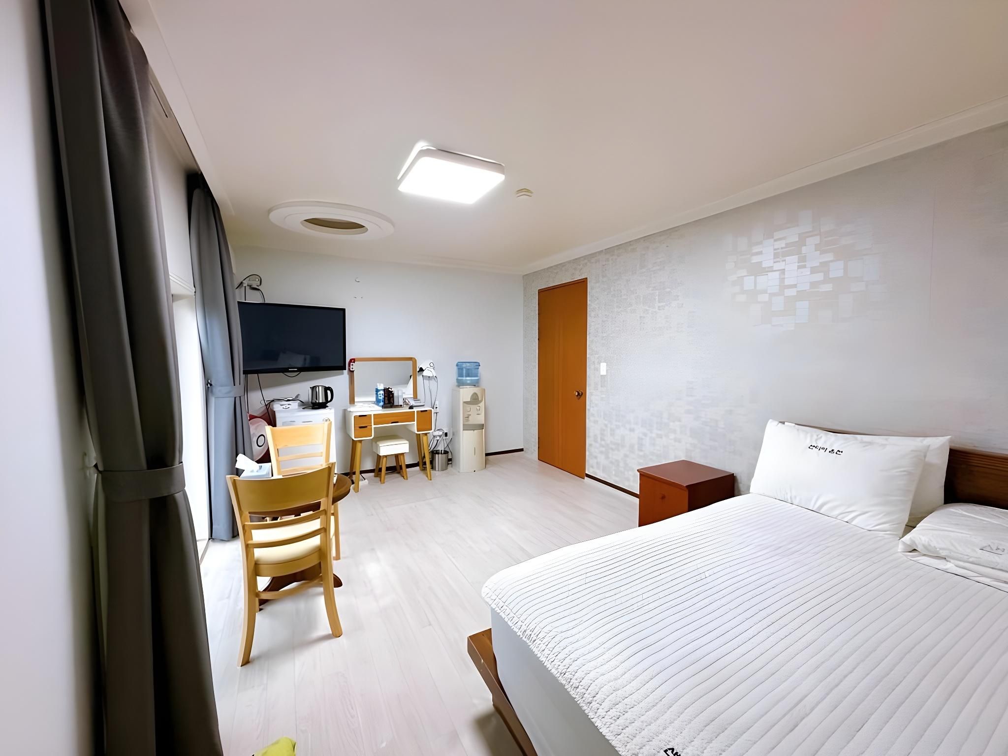 Ulsan Yeongnam Alps Sandia Oncheon Room 501 (family bath) 2