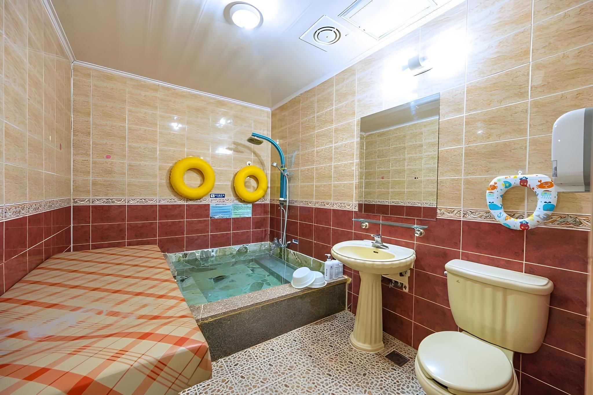 Ulsan Yeongnam Alps Sandia Oncheon Room 607 (family bath) 3