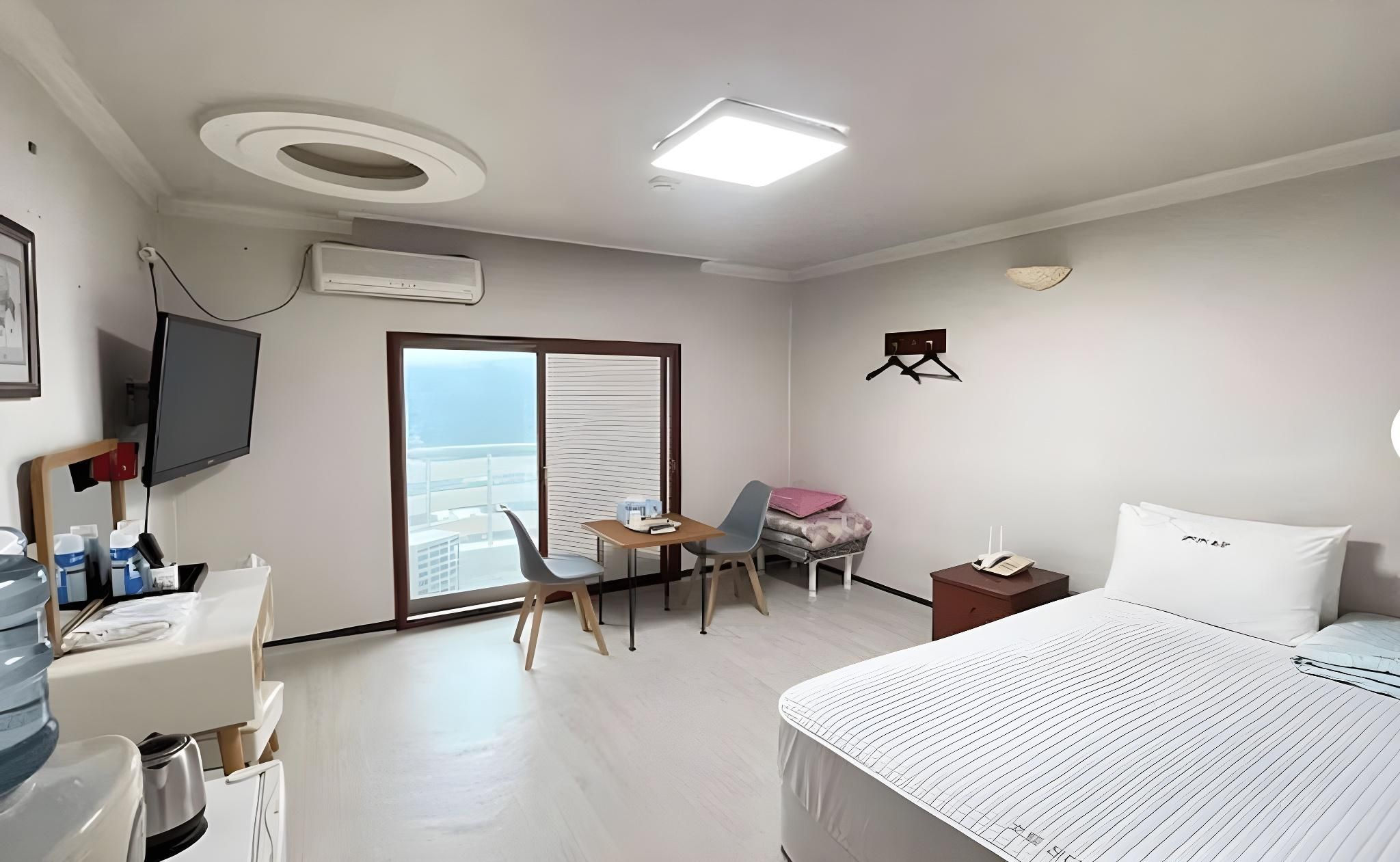 Ulsan Yeongnam Alps Sandia Oncheon Room 503 (Standard Room)