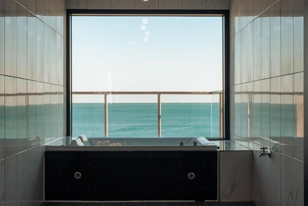 Ulsan Haebeach Pension Double Room 2 2