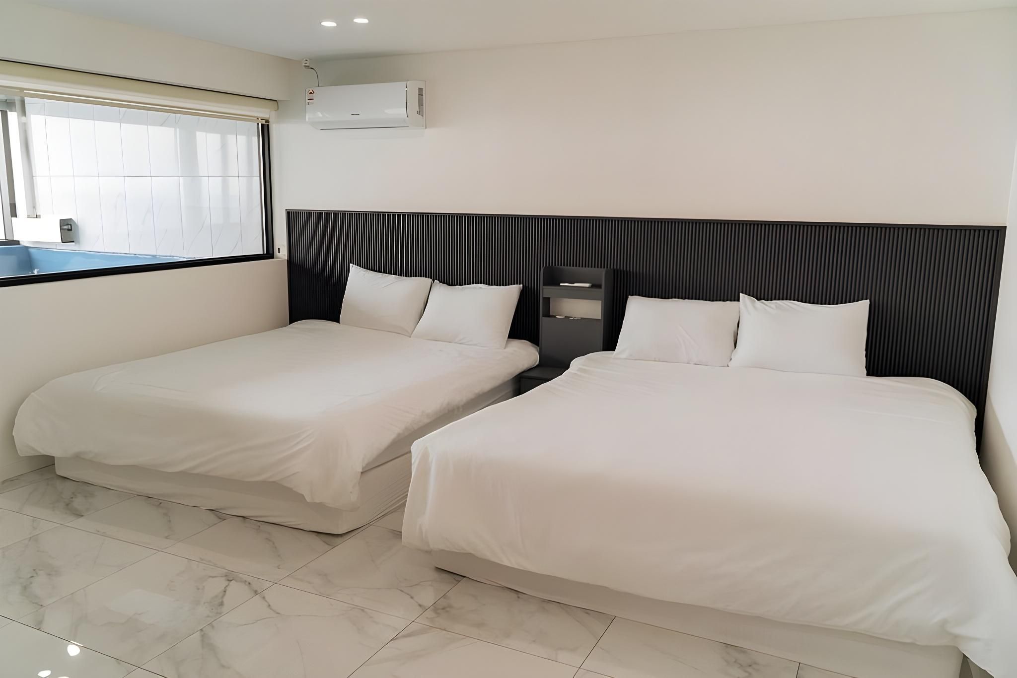 Ulsan Haebeach Pension 201 (Separate Living Room Type, Indoor SPA)