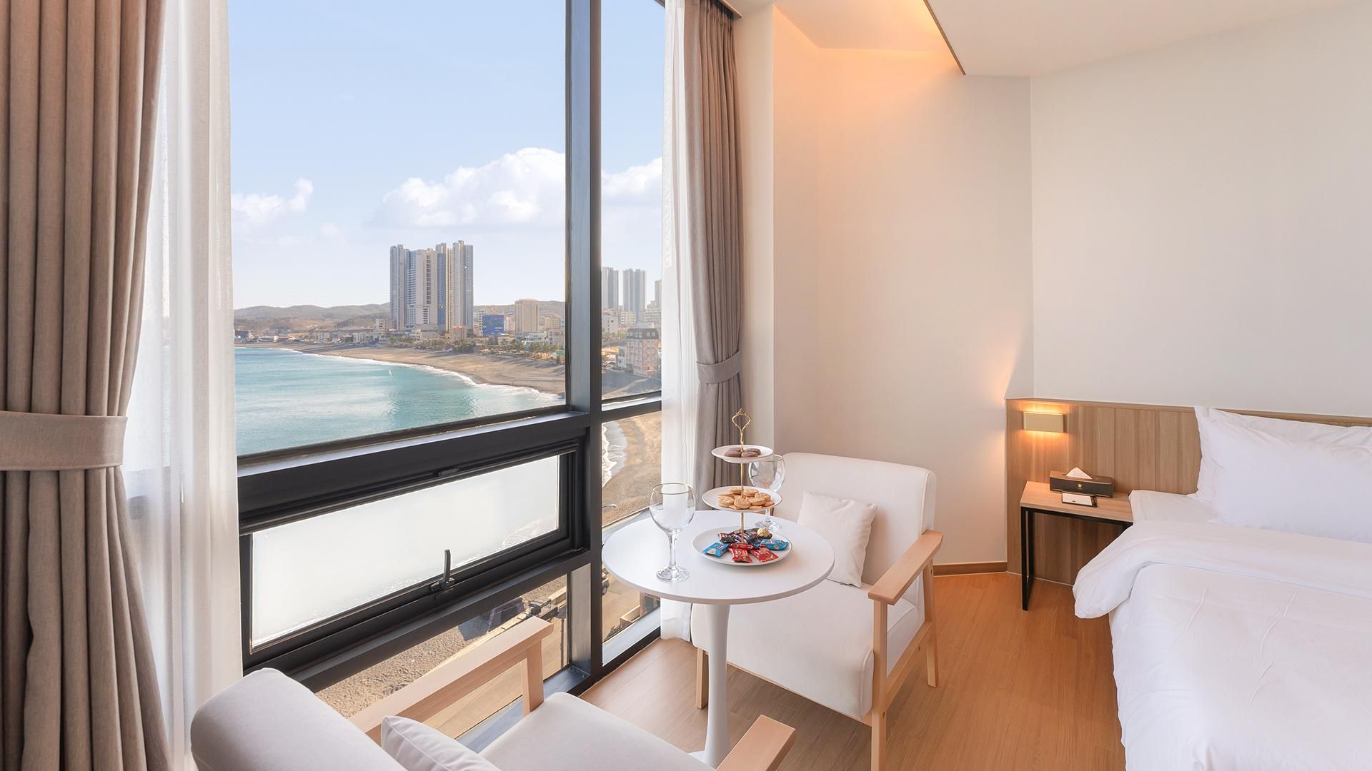 Walkie Special - No Consecutive Stay, Extra Charge on Site for More Than 2 Nights Stay