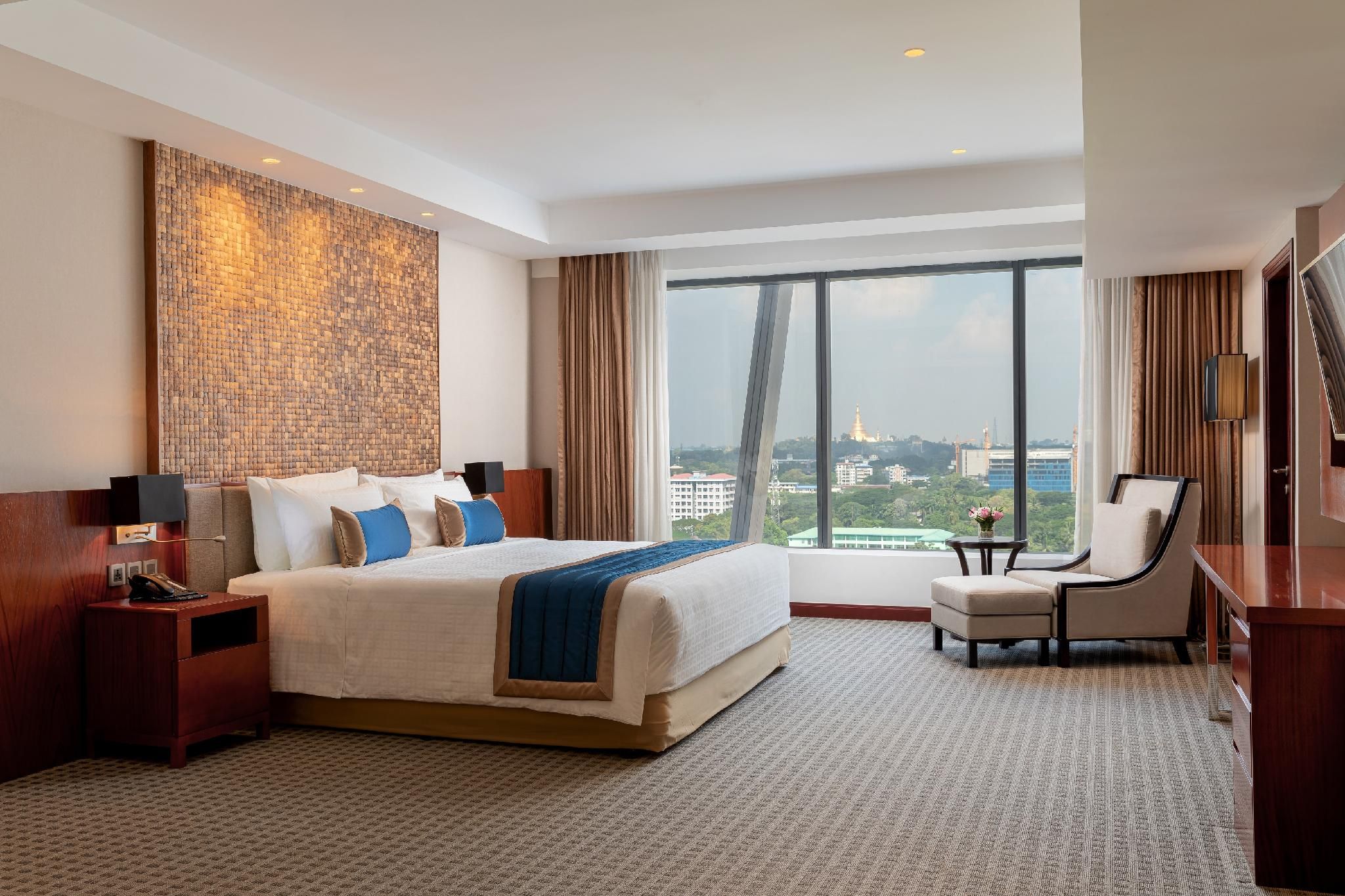 Premier Corner Suite