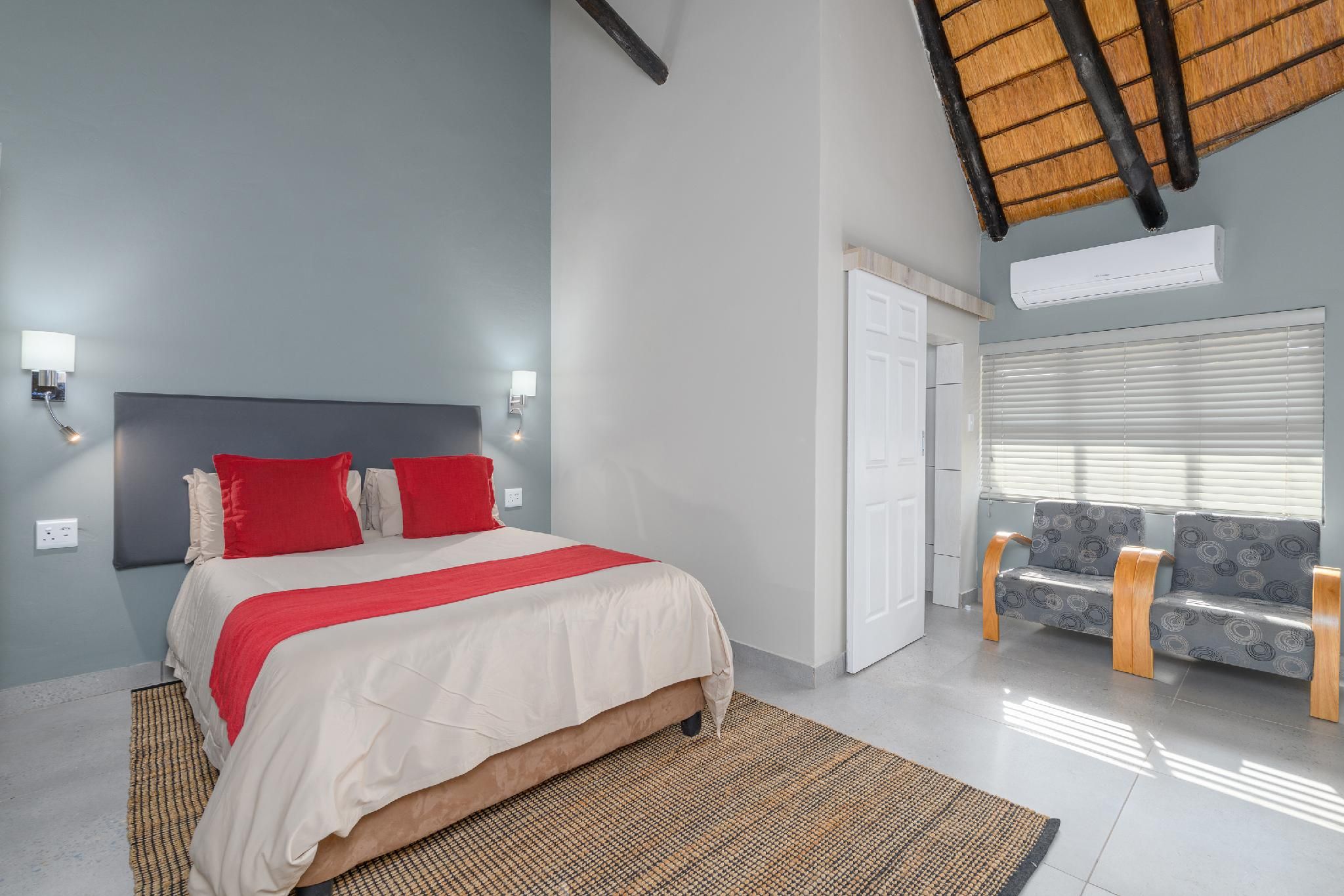 Dikhololo Double Room