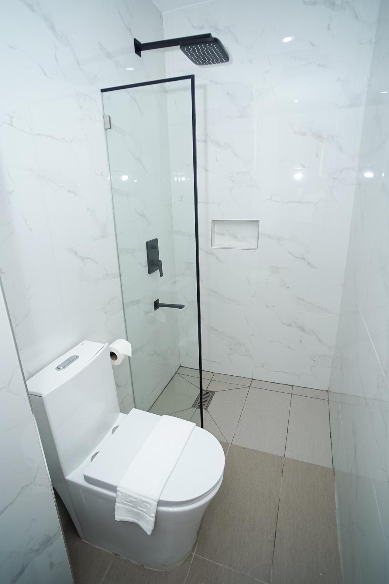 Gonzales Hotel Single Room 3