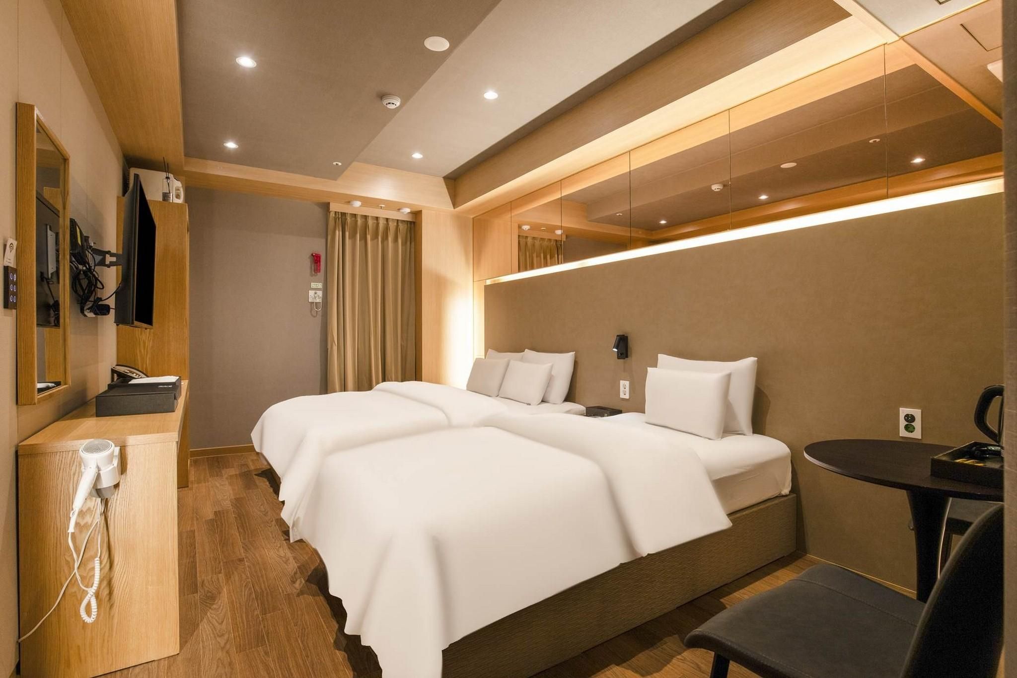 Seoul Station Raum 169 Deluxe Twin Room - No Parking Included 2