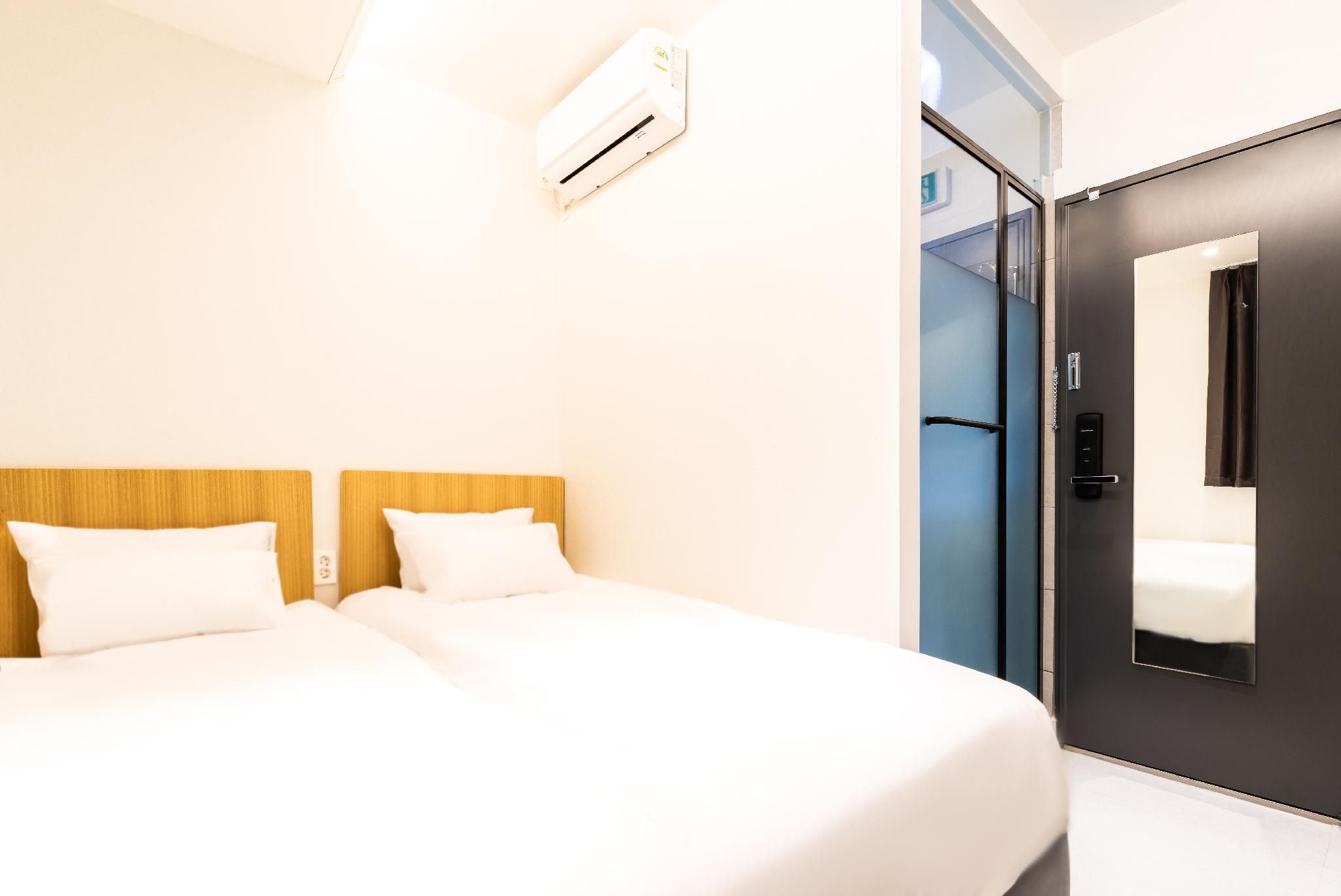 Standard Twin Room A