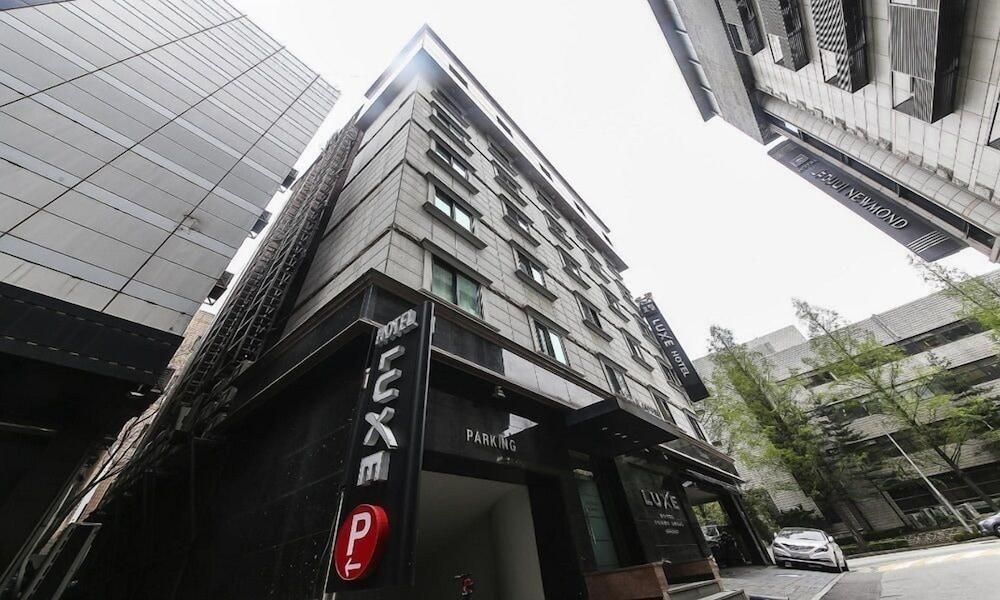 955c69379289d4a40eacb42bb00572ec