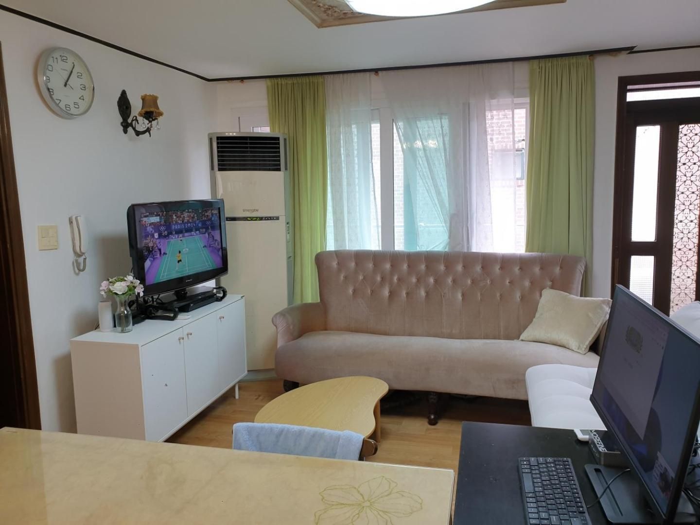 Twin Room Shared Bathroom