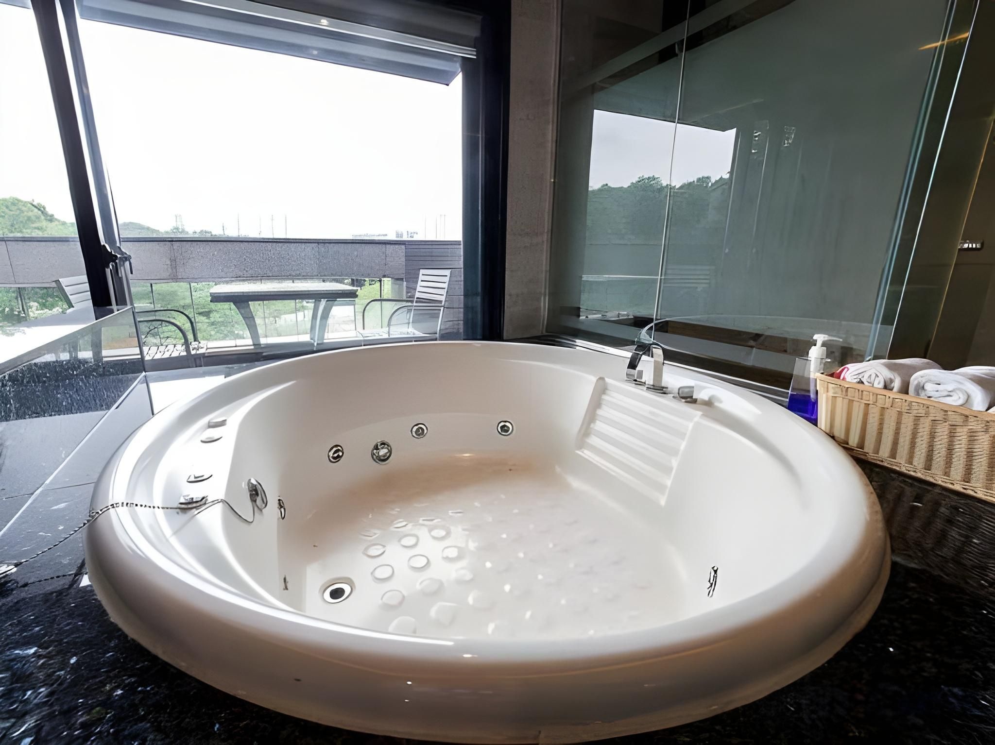 a61698e6932c99cf3eea84fad5b8e06a