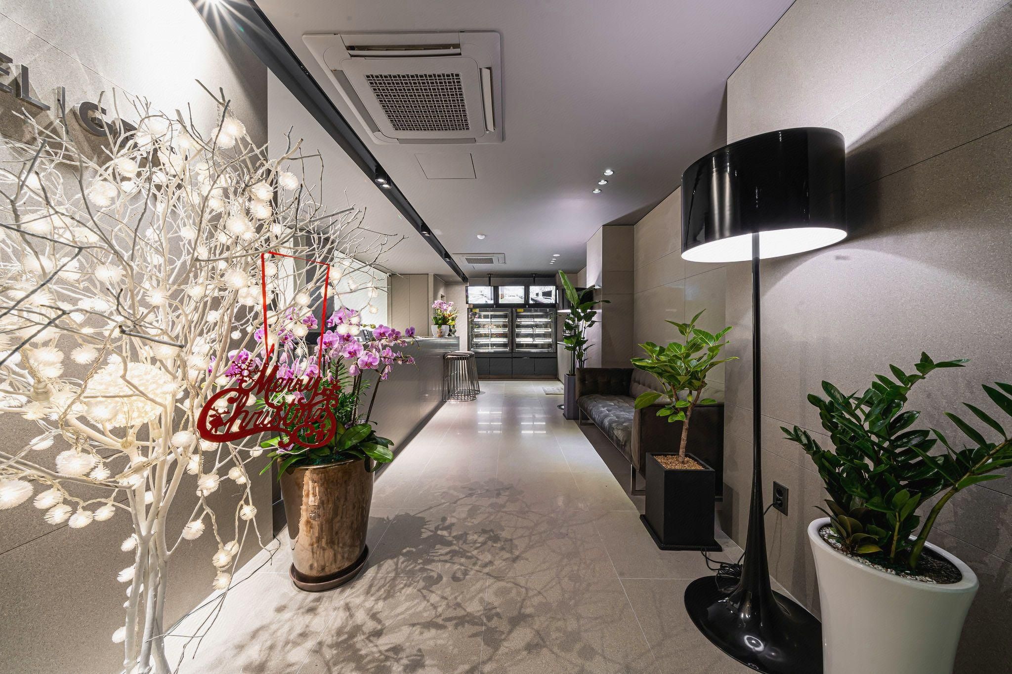 7207249cb5d9a03596156df993bc5ffc