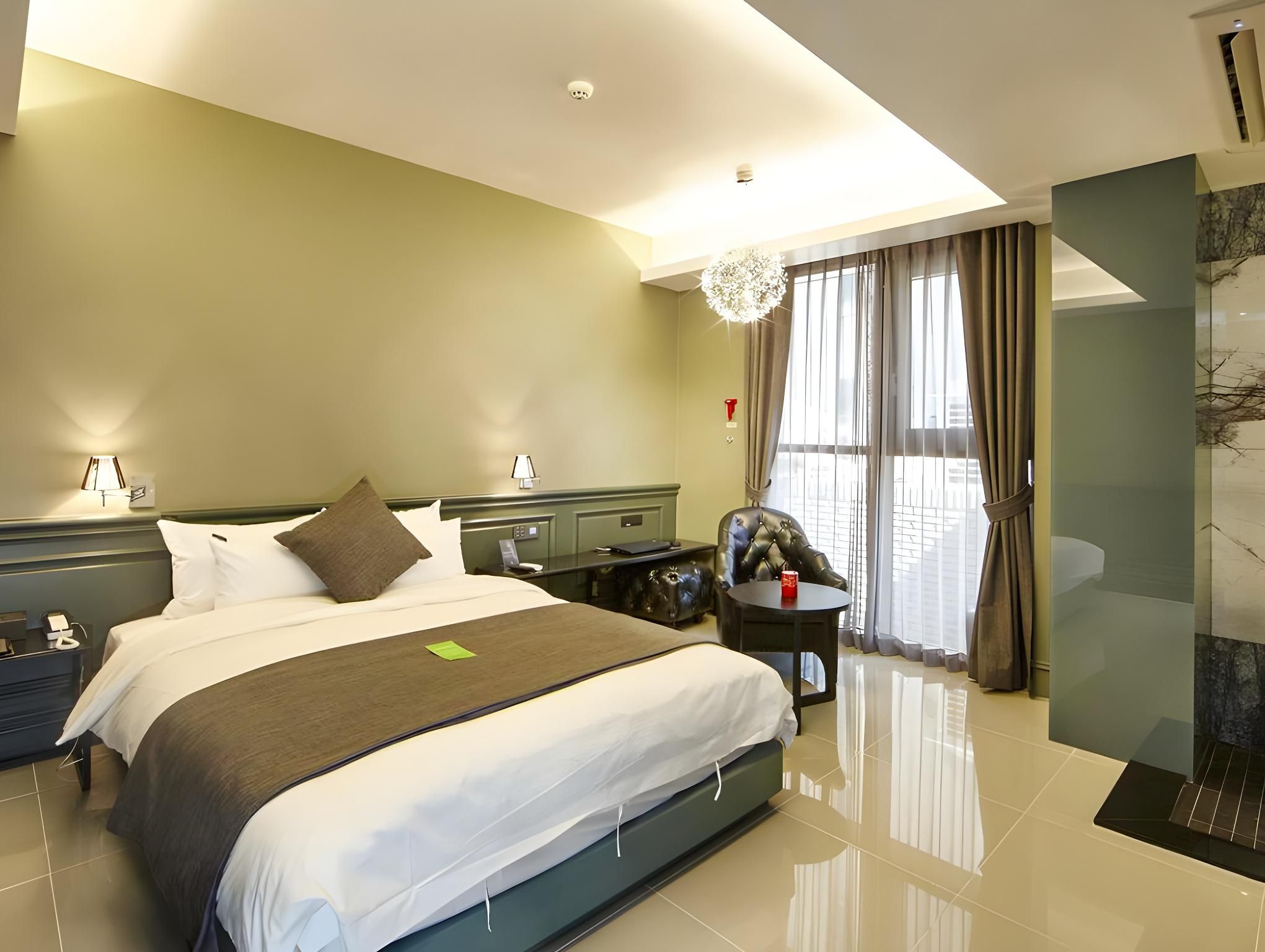 Deluxe Room - No Parking Included