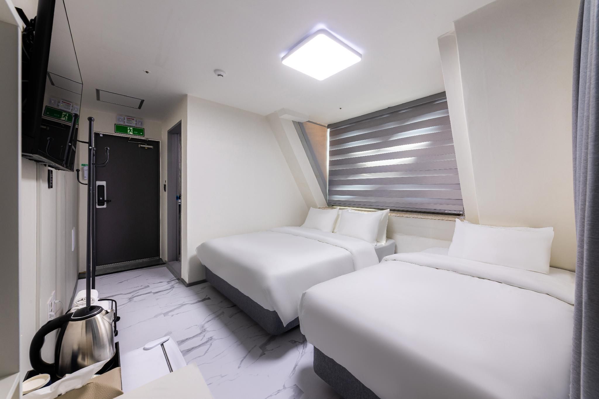 Deluxe Twin - No Parking