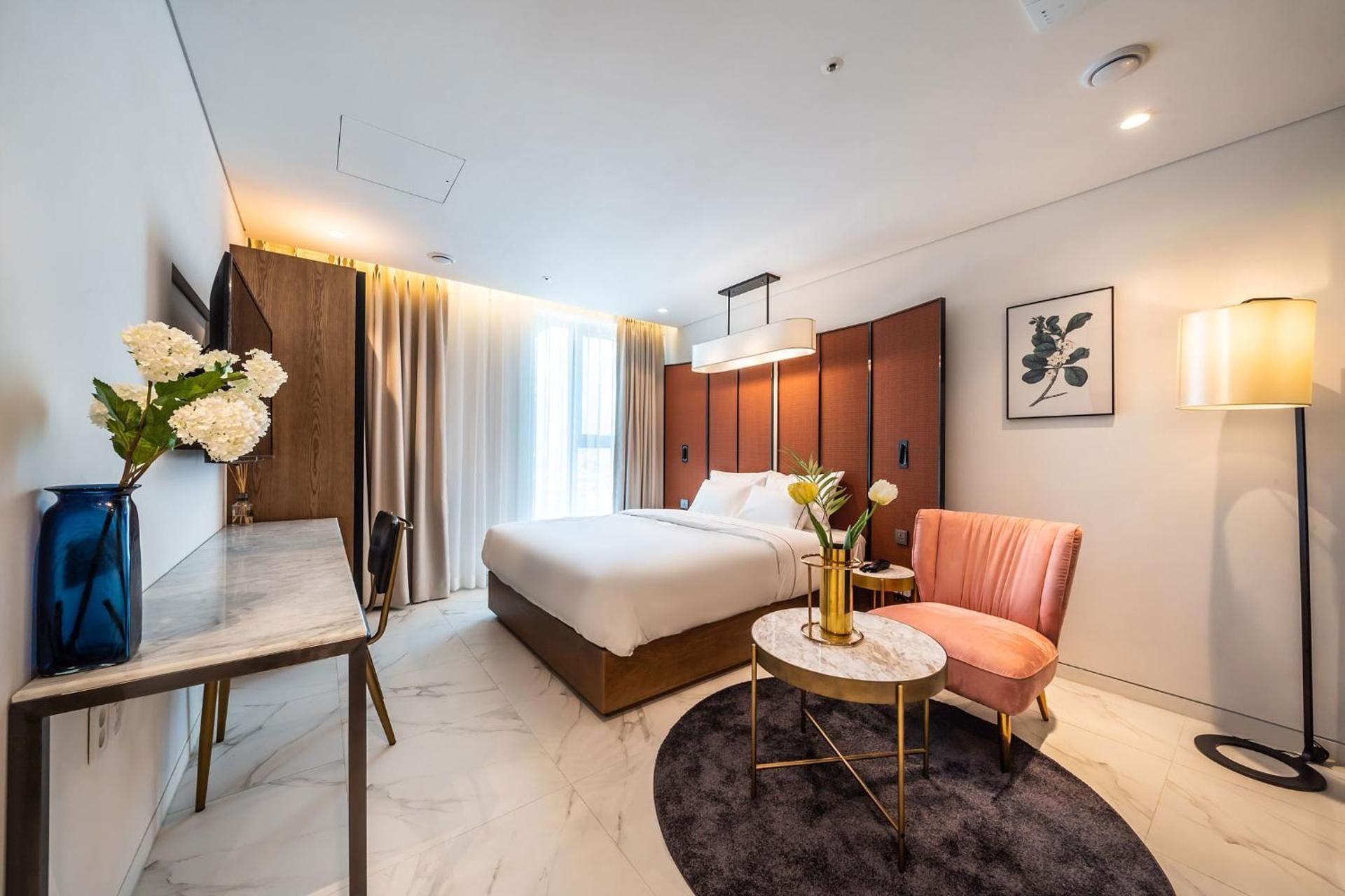 Hotel The Castle Sincheon - Jamsil Sene Deluxe Double or Twin Room 2