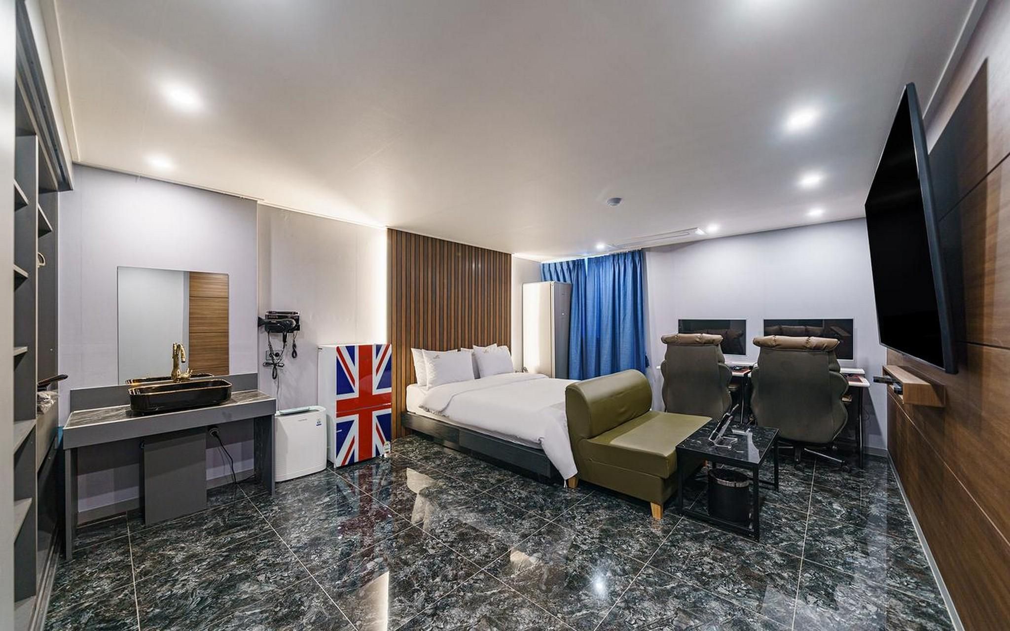 Hwagok MS Suite Room 2