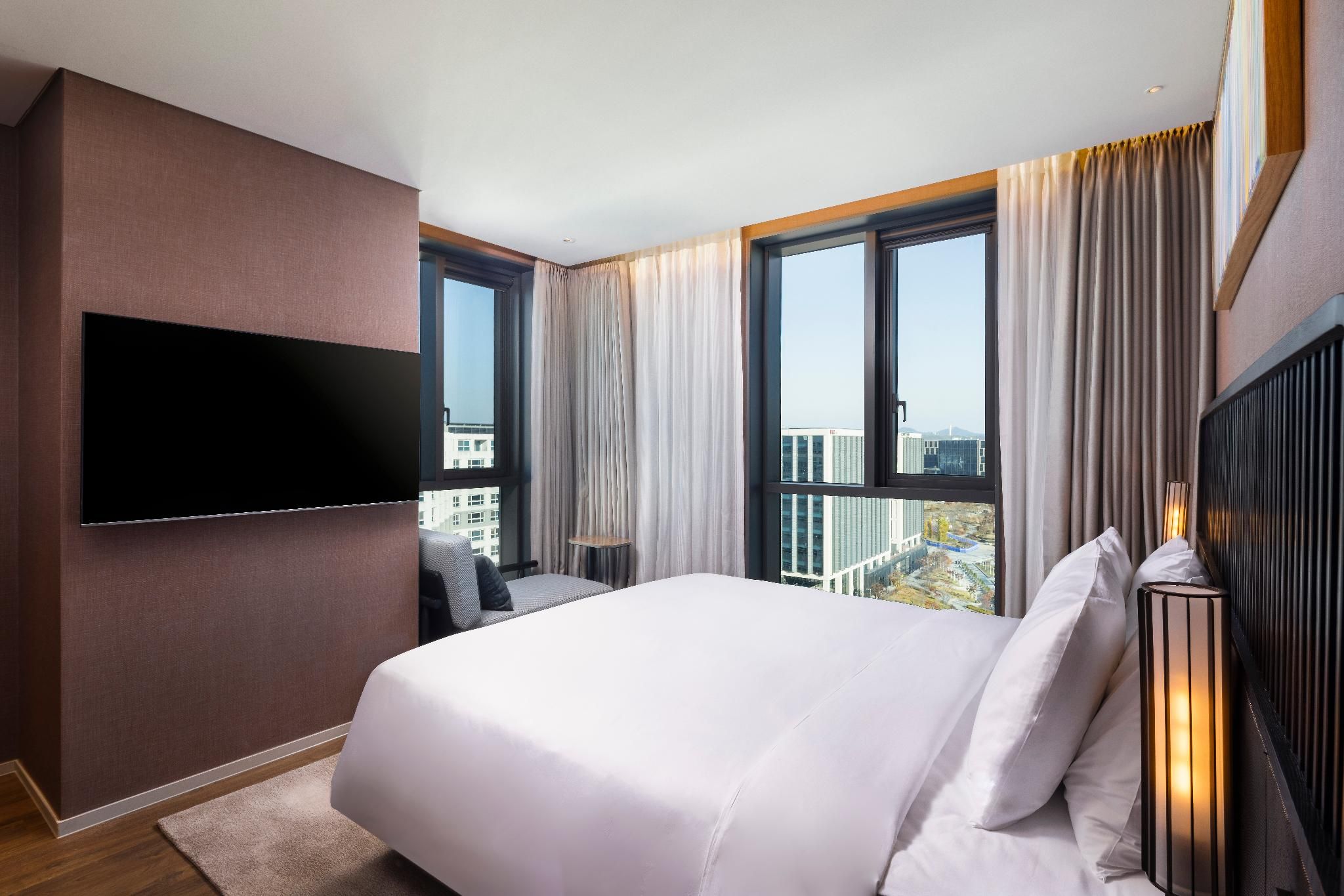 Junior Suite with 1 King Size Bed