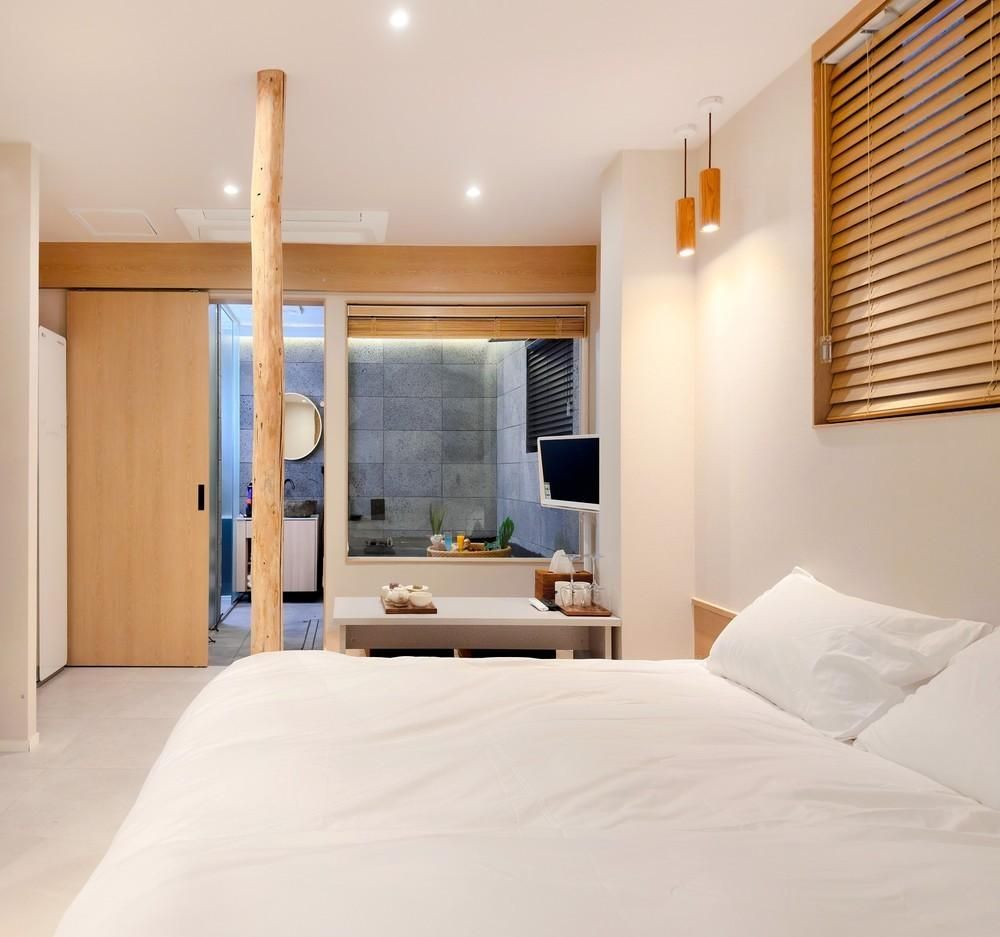 201 Jongdal + Breakfast, Dinner Pkg (2 People)