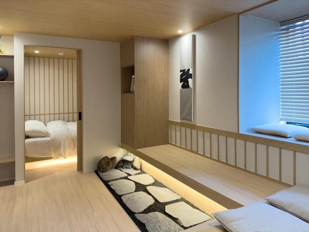 Whalero Gimpo Airport Quadruple Room